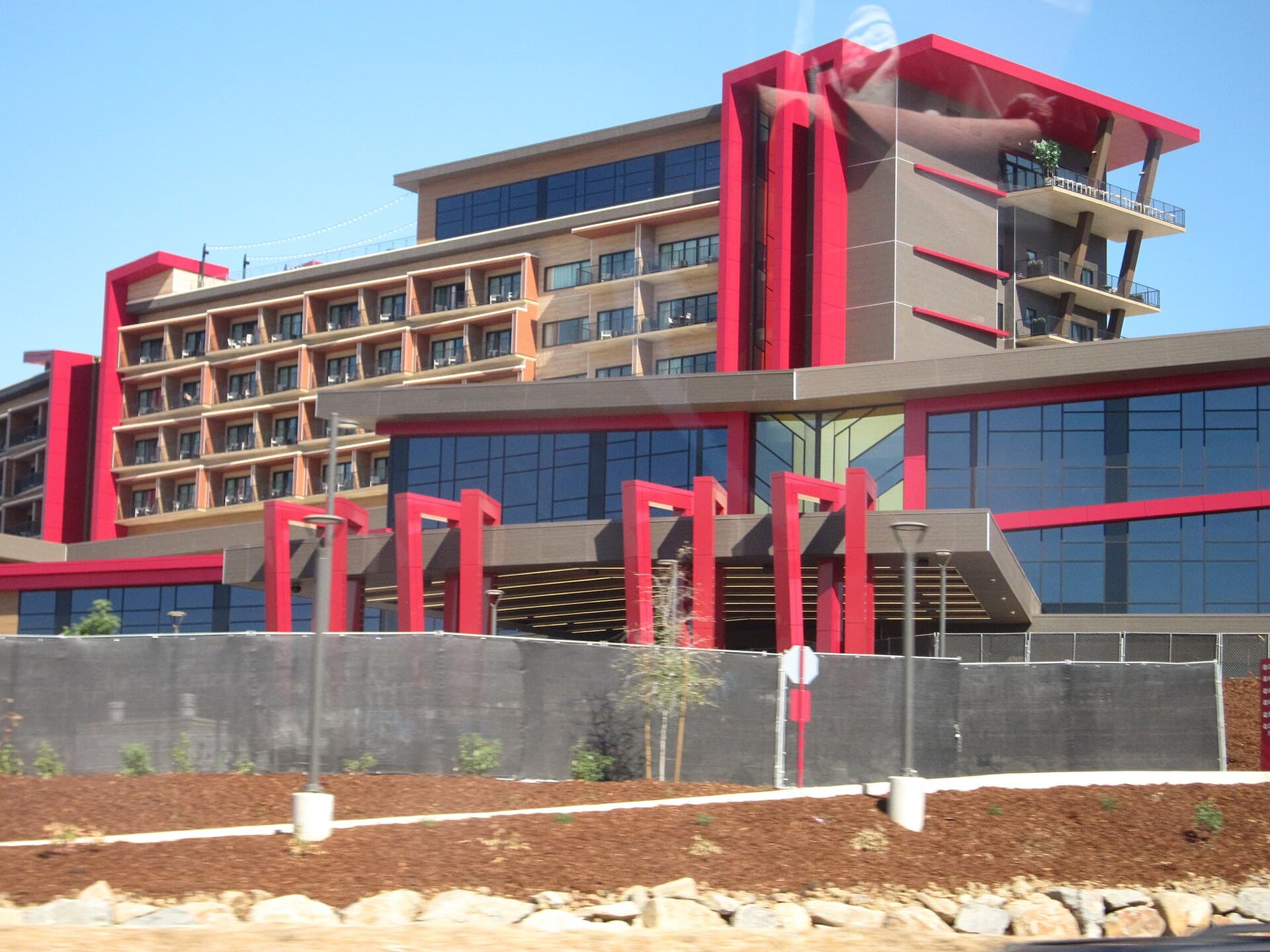 Chicken Ranch Casino Resort (via Wikimedia Commons, CC BY 4.0)