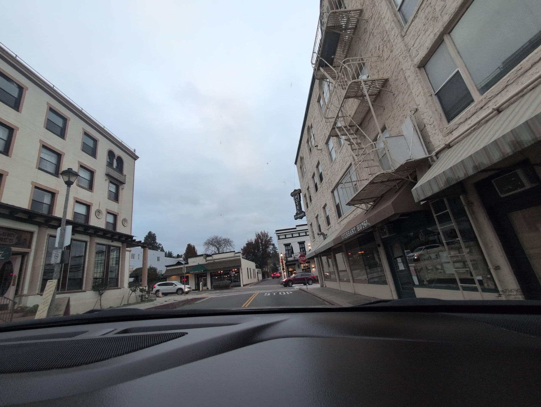 Street view near Everhart Hotel, Grass Valley — © nmixter (CC BY-SA · Mapillary)