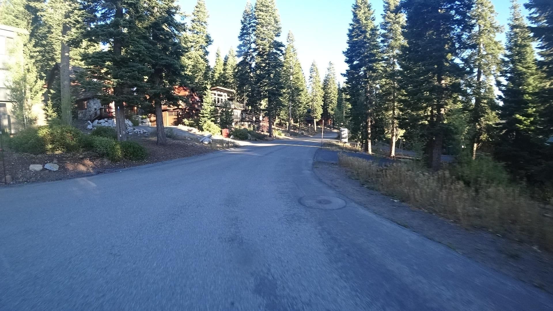 Street view near Apres Ski Lodge, Tahoe Vista — © marker_geo (CC BY-SA · Mapillary)