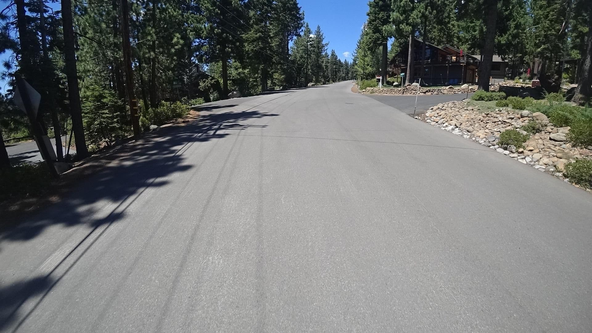 Street view near Shredingham Palace, Dollar Point — © marker_geo (CC BY-SA · Mapillary)