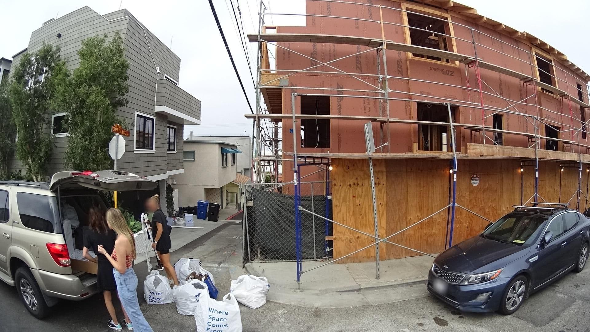 Street view near 4mosa, Manhattan Beach — © marker_geo (CC BY-SA · Mapillary)
