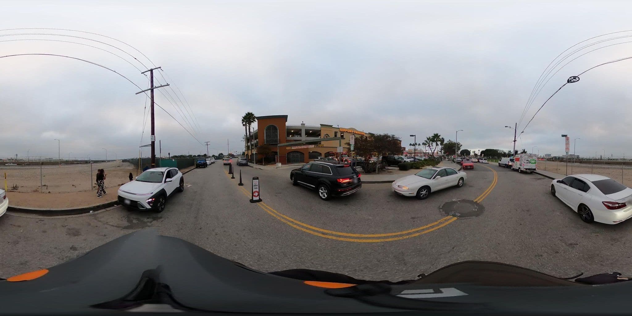 Street view near Portofino Inn, El Segundo — © beddy (CC BY-SA · Mapillary)
