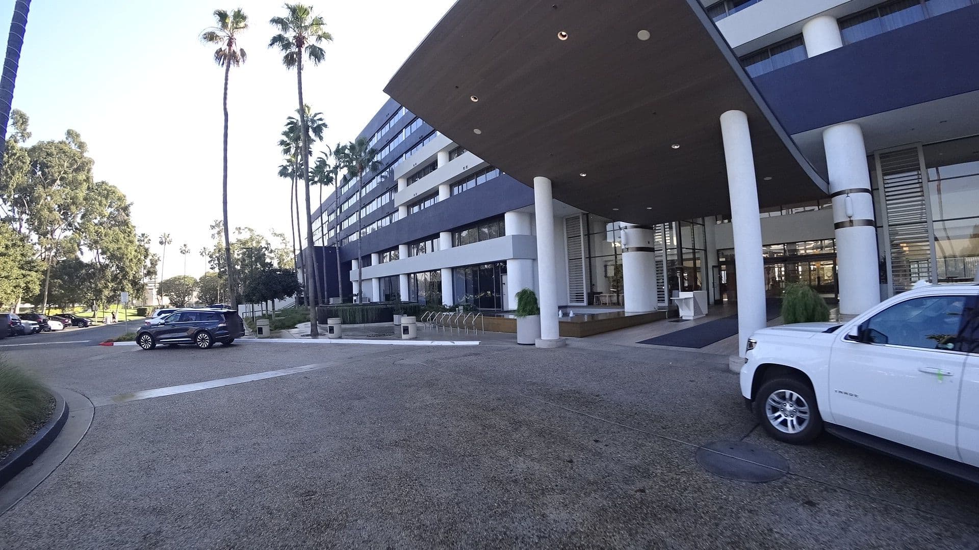 Street view near Terrace Cafe, Del Aire — © marker_geo (CC BY-SA · Mapillary)