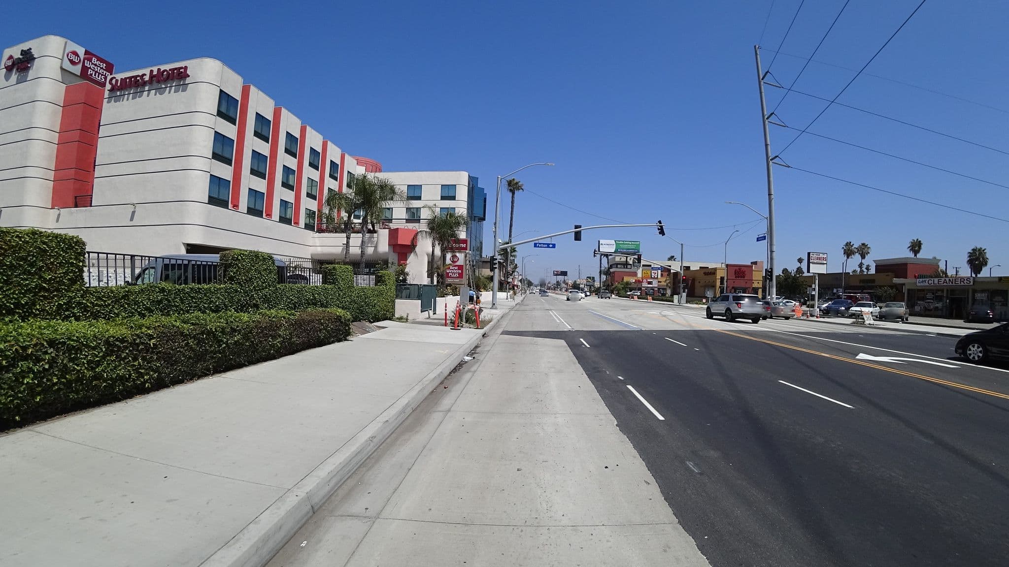 Street view near Jacuzzi at Best Western, Lennox — © mly_la (CC BY-SA · Mapillary)