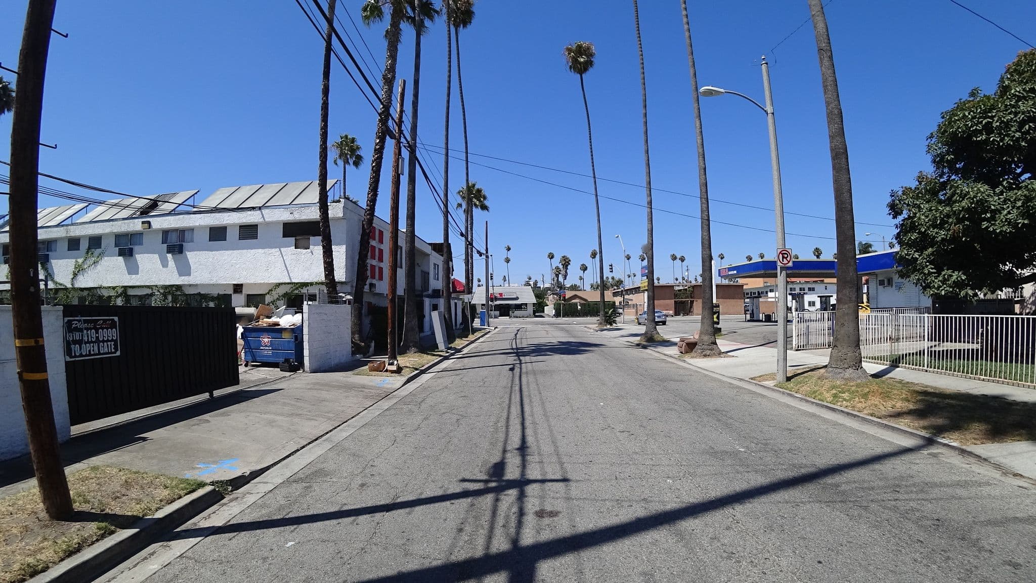 Street view near Backpackers Paradise, Lennox — © mly_la (CC BY-SA · Mapillary)