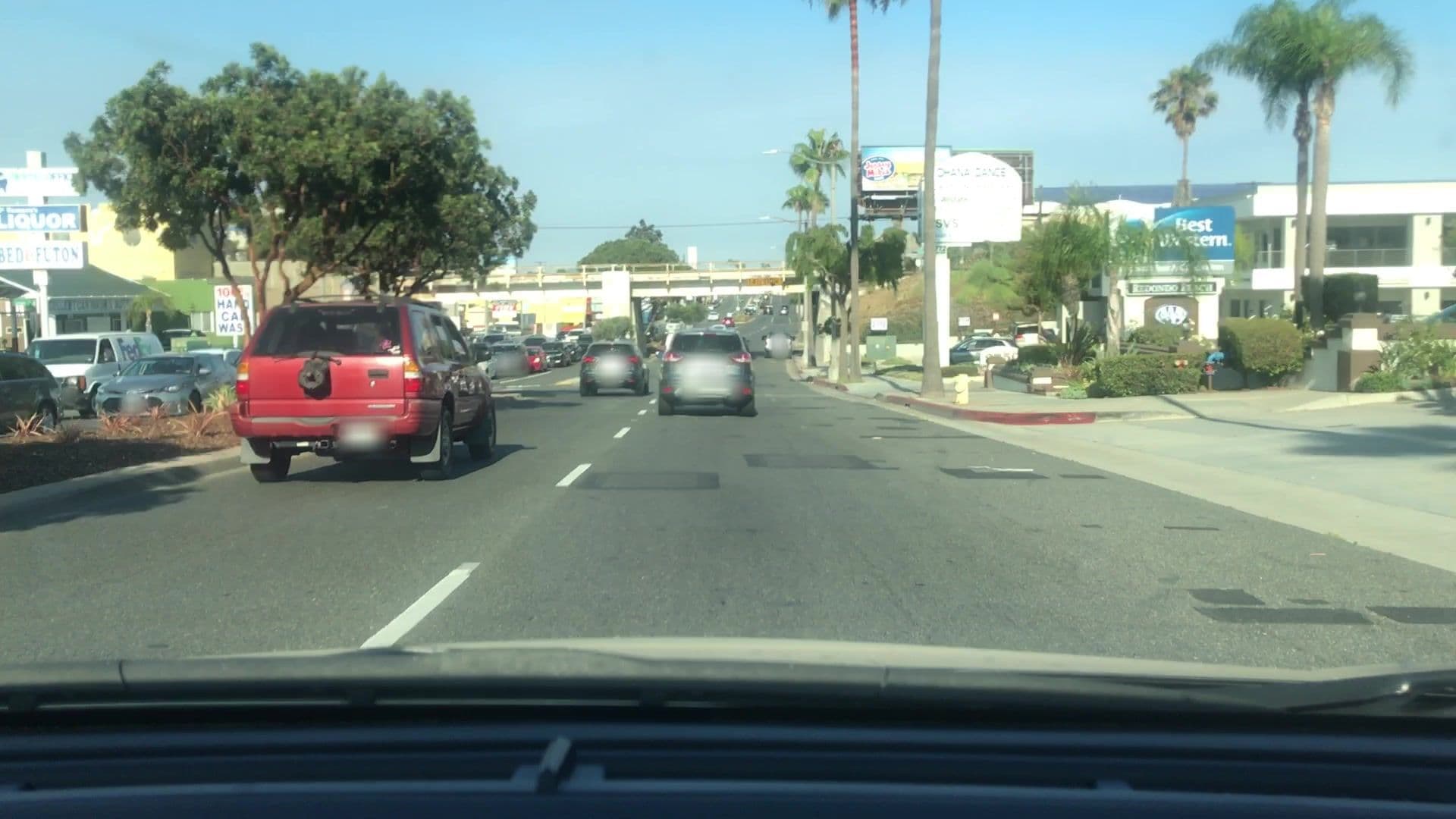 Street view near Travelodge, Lawndale — © lvl5 (CC BY-SA · Mapillary)