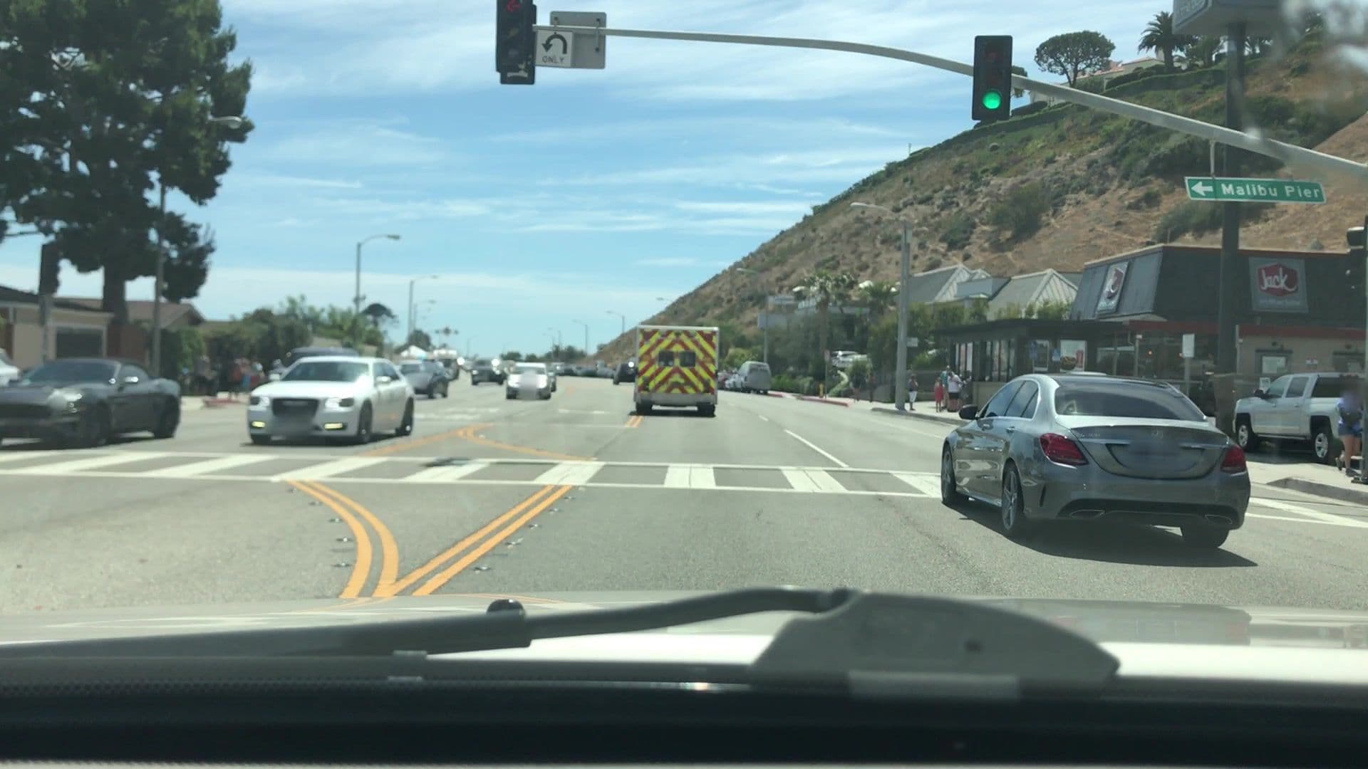 Street view near Malibu Inn, Las Flores — © lvl5 (CC BY-SA · Mapillary)