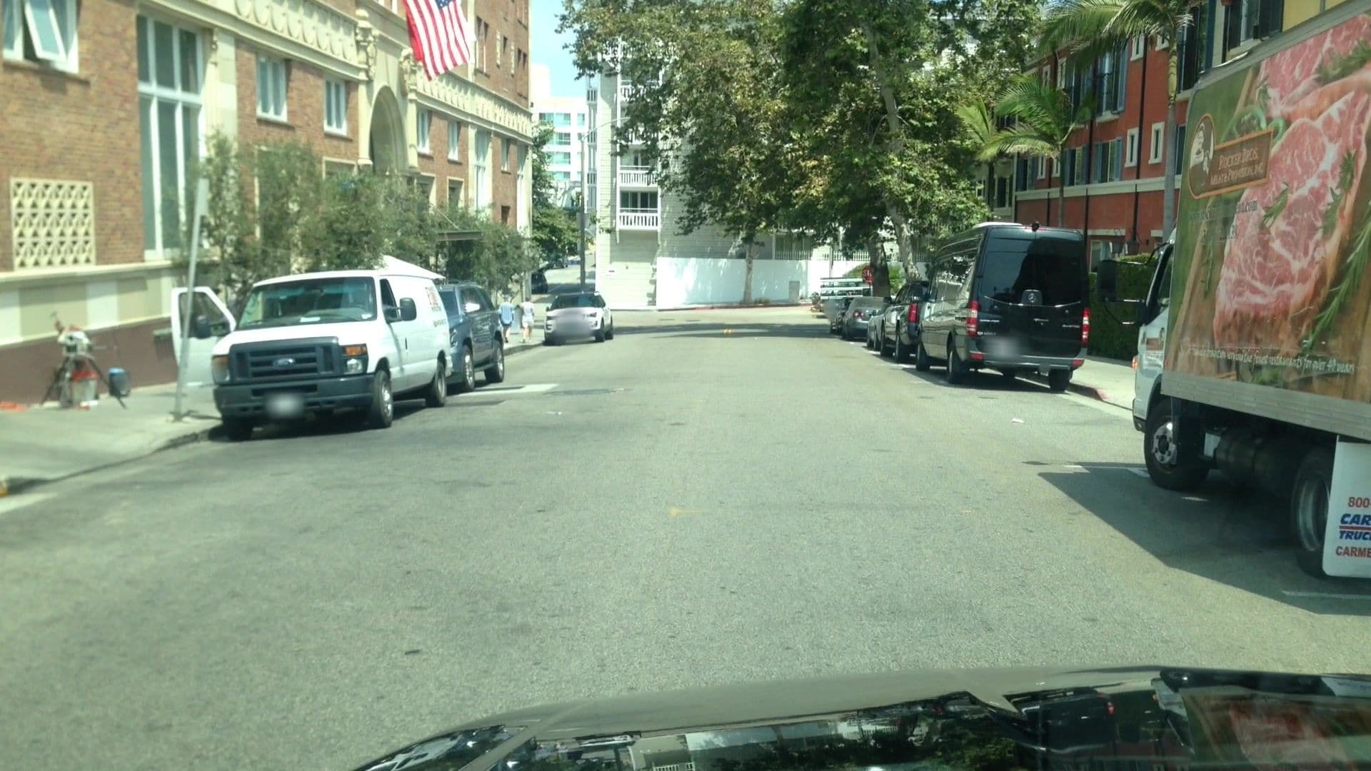 Street view near Room 635, Santa Monica — © lvl5 (CC BY-SA · Mapillary)