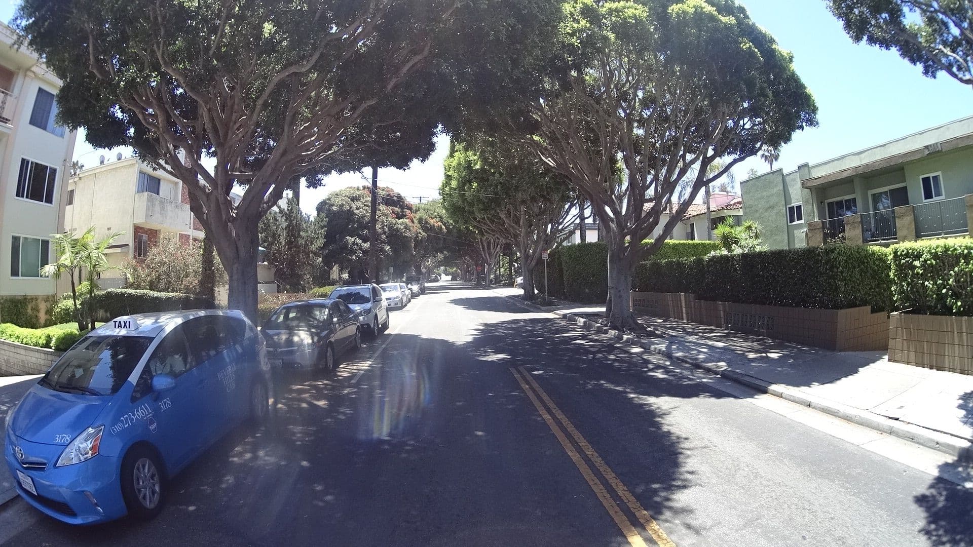 Street view near Somnia Inn, Venice — © mly_la (CC BY-SA · Mapillary)