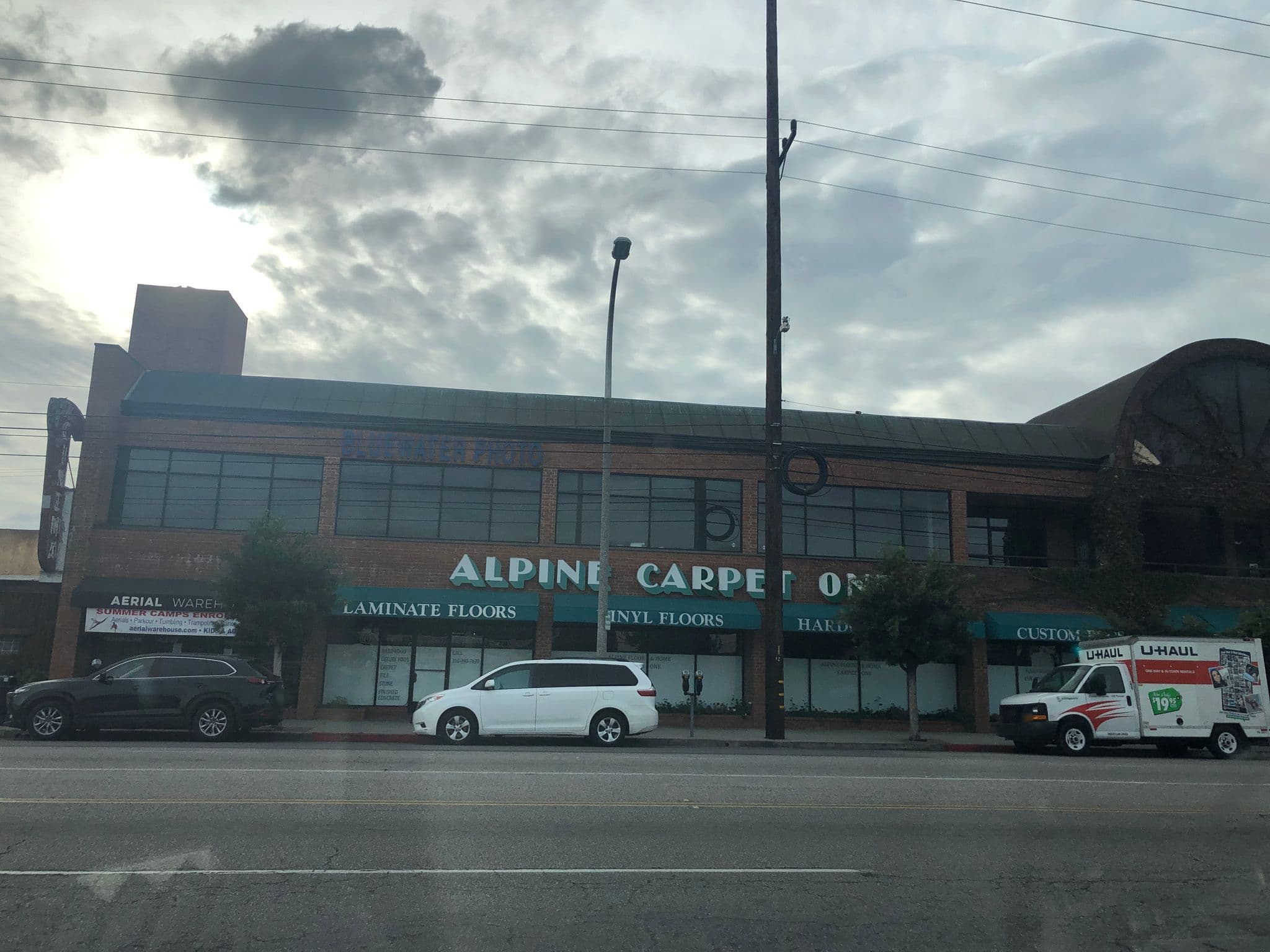 Street view near Half Moon Motel, Culver City — © ericaschecter (CC BY-SA · Mapillary)