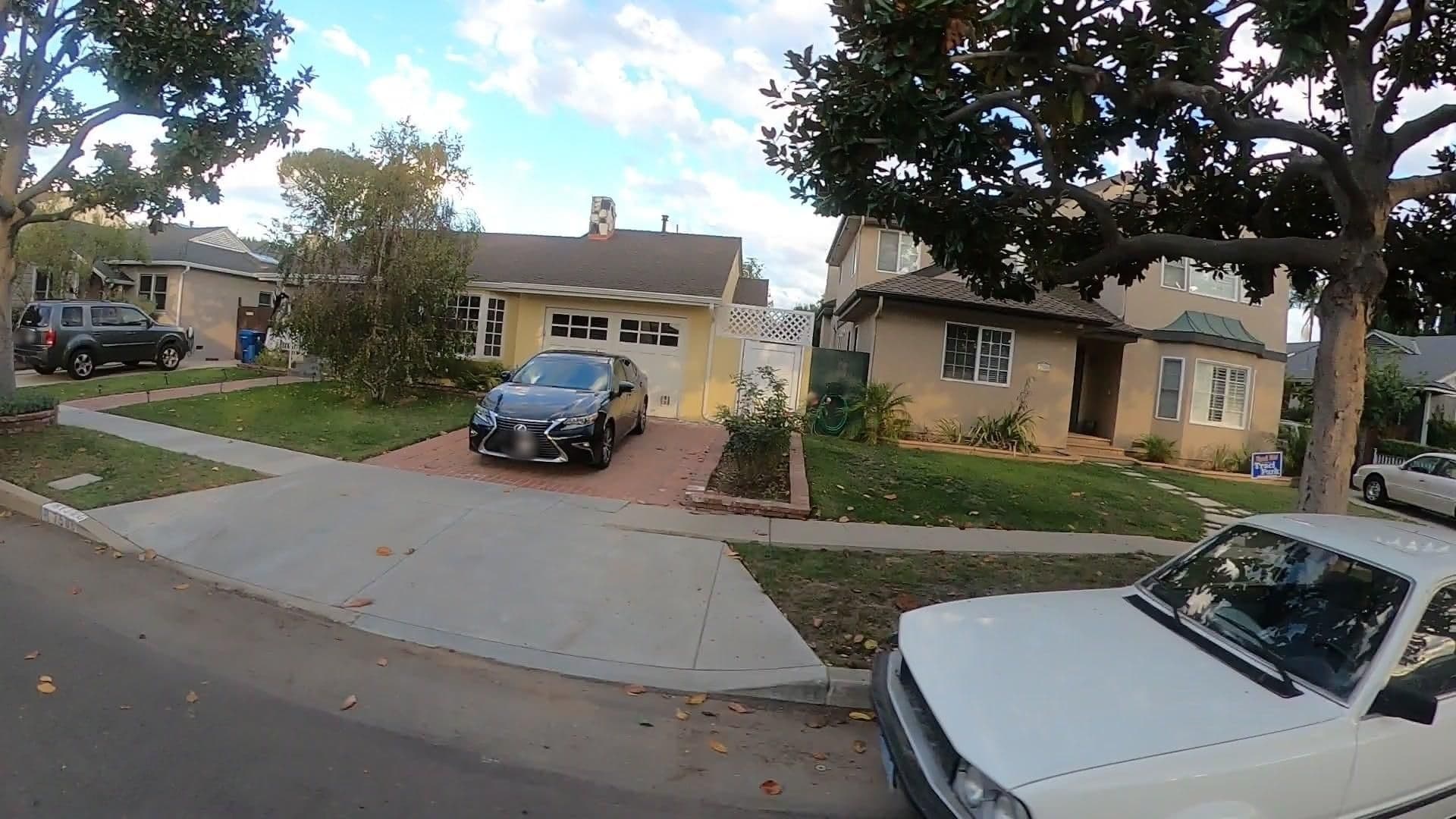 Street view near Damianos Hotel, Ladera Heights — © beddy (CC BY-SA · Mapillary)