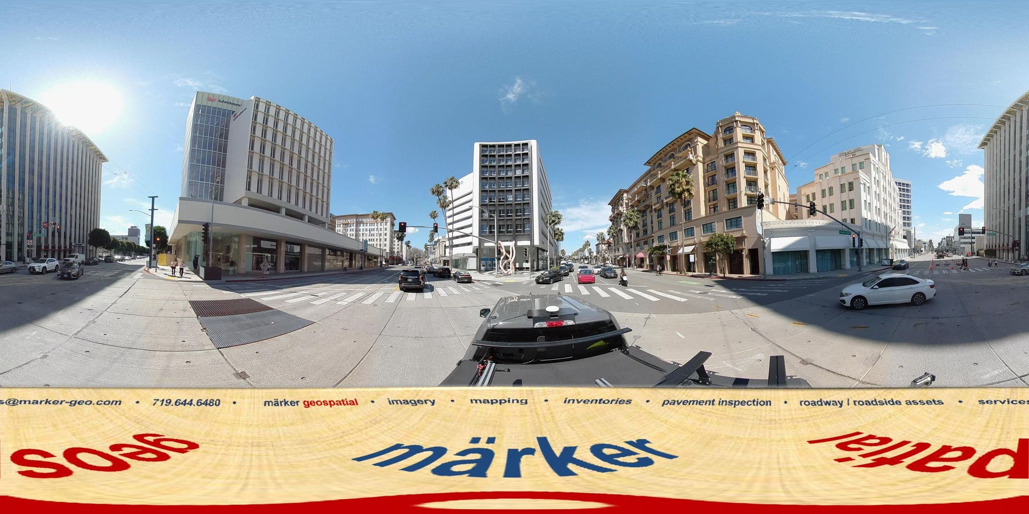 Street view near The Beverley  Whiltshire, Beverly Hills — © marker_geo1 (CC BY-SA · Mapillary)
