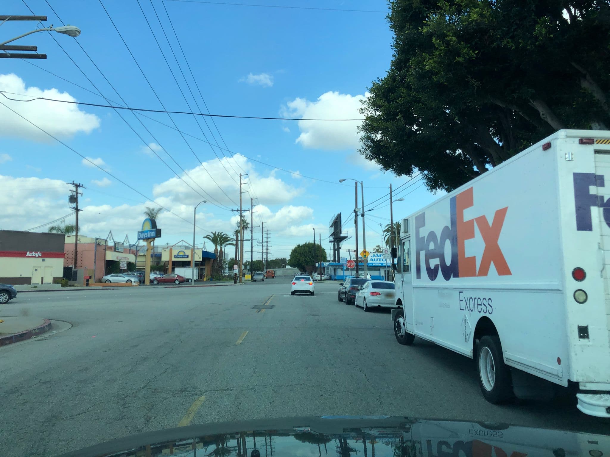 Street view near Sandman Motel, Inglewood — © cfwarren3 (CC BY-SA · Mapillary)