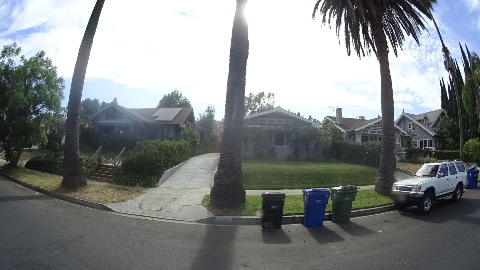 Street view near Hosanna House, Larchmont — © mly_la (CC BY-SA · Mapillary)