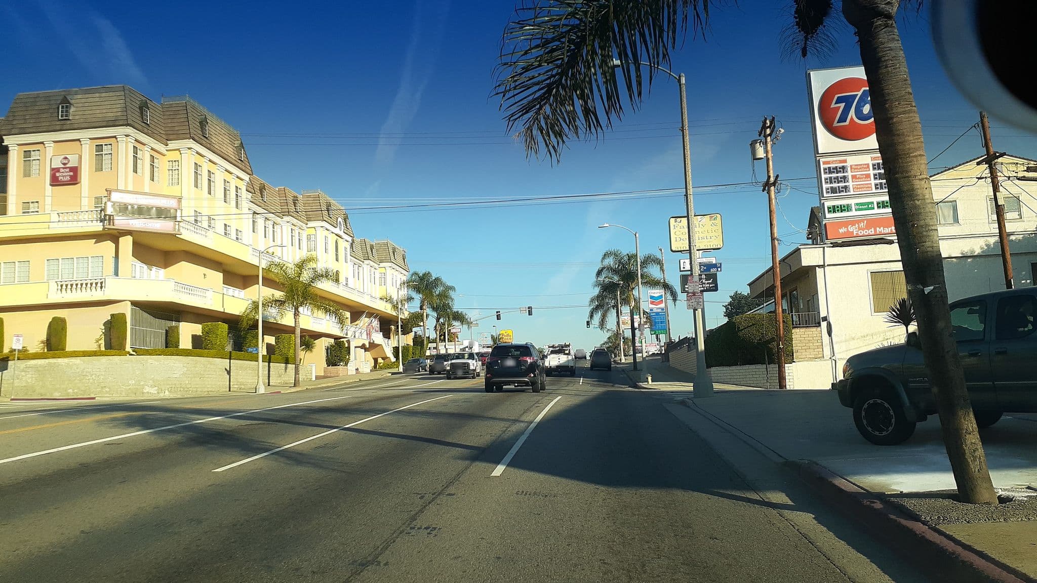 Street view near Clarion Hotel, San Pedro — © veganmapper (CC BY-SA · Mapillary)