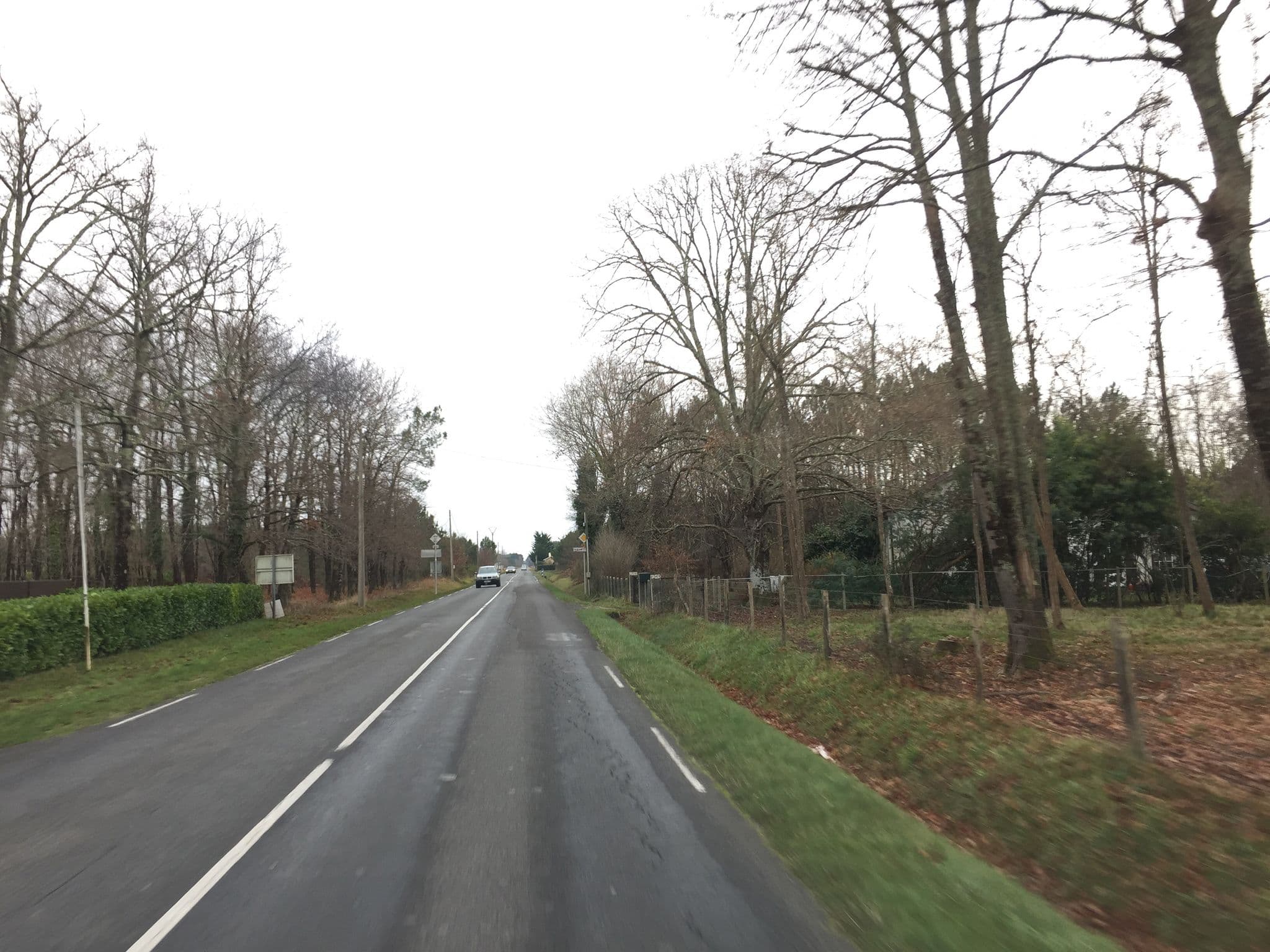 Street view near Camping L'Orée du Bois, Hourtin — © pgiraud (CC BY-SA · Mapillary)
