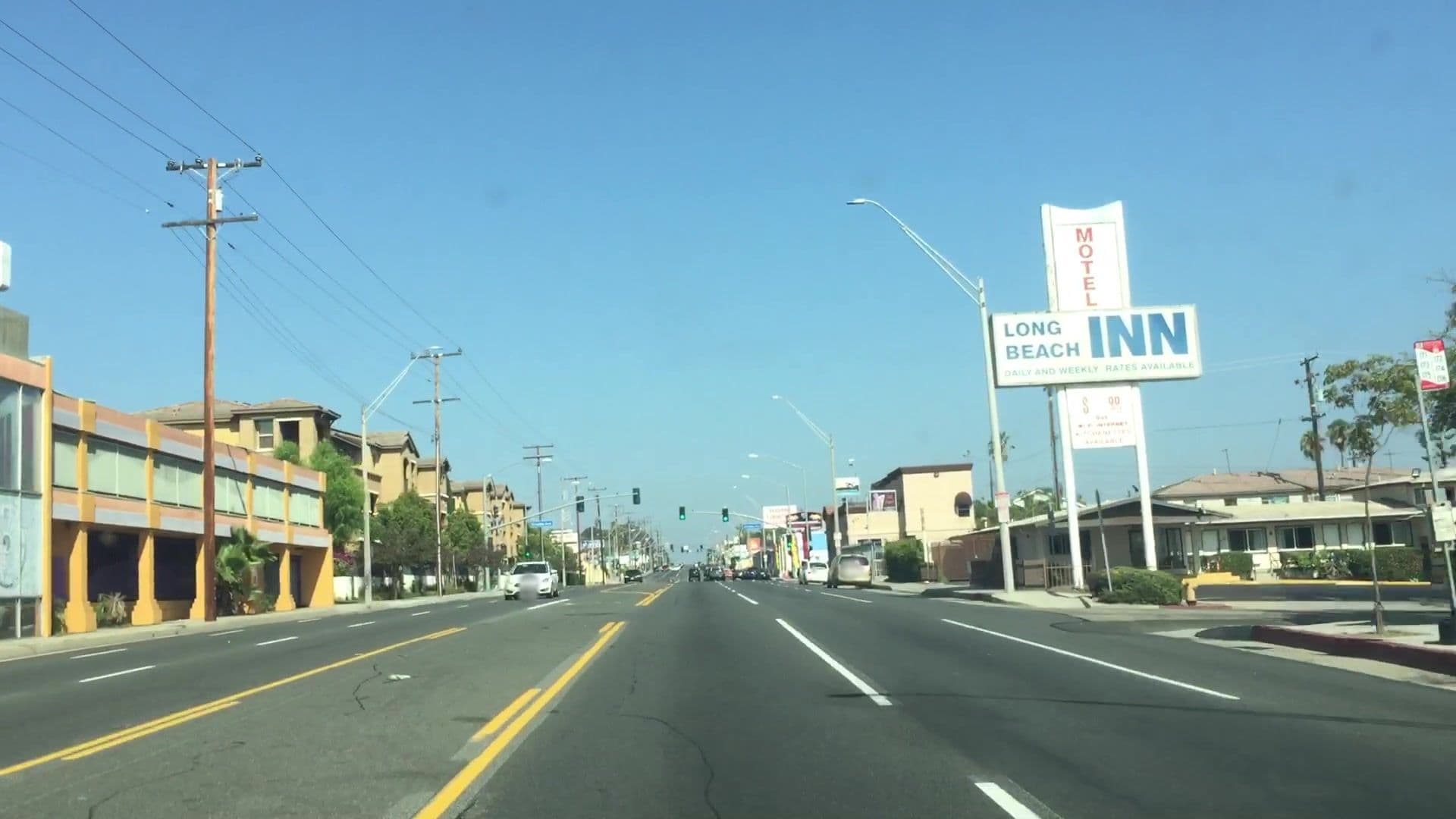 Street view near Motels, Signal Hill — © lvl5 (CC BY-SA · Mapillary)