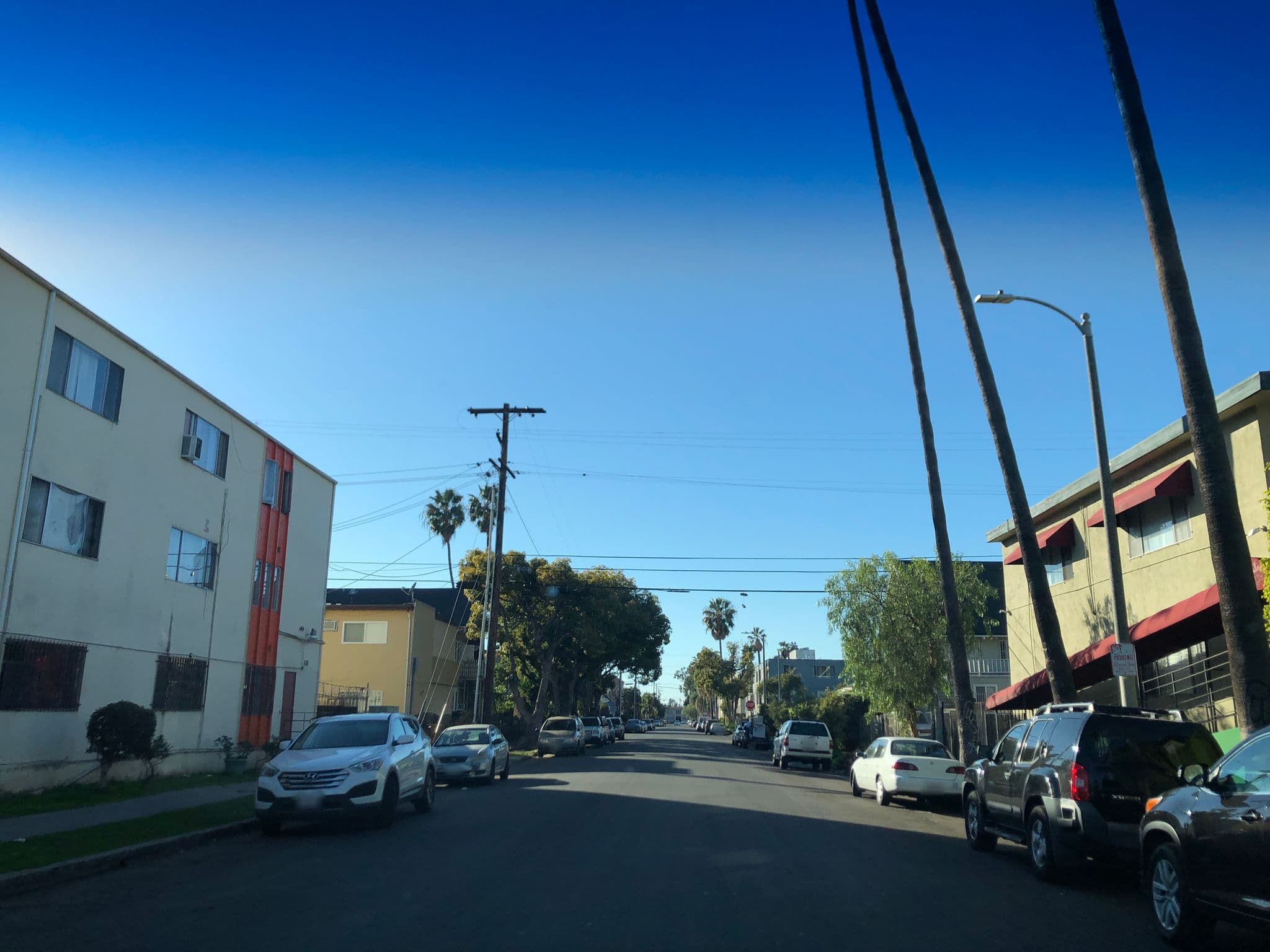 Street view near Mugunghwa Silvertown, Koreatown — © jennyluisa96 (CC BY-SA · Mapillary)