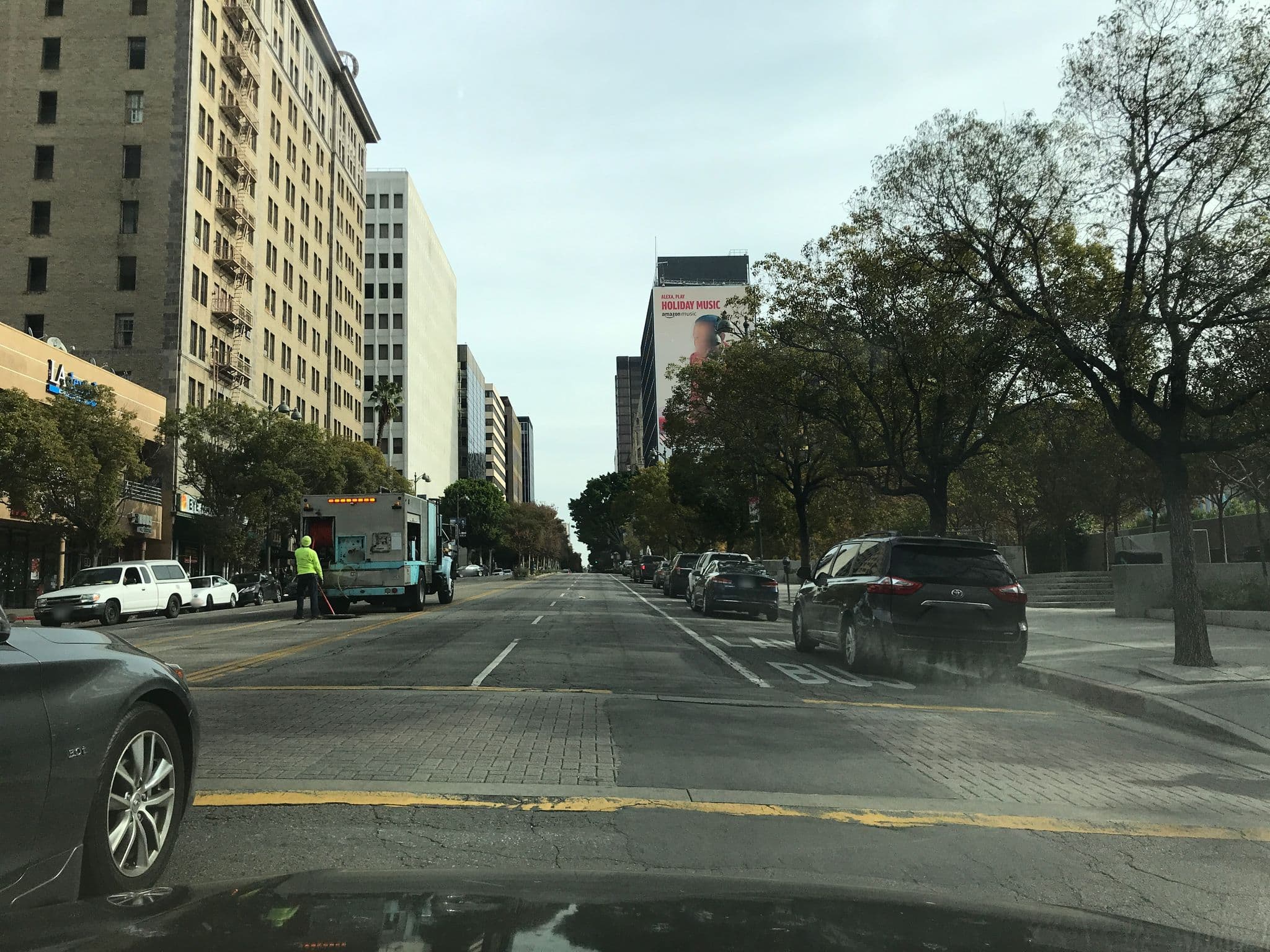 Street view near Ambassador Hotel, Koreatown — © mikaeljudah (CC BY-SA · Mapillary)