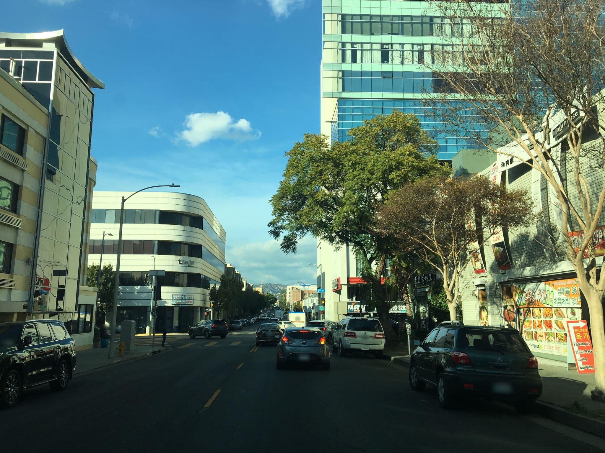 Street view near Quality Inn, Koreatown — © cfwarren3 (CC BY-SA · Mapillary)