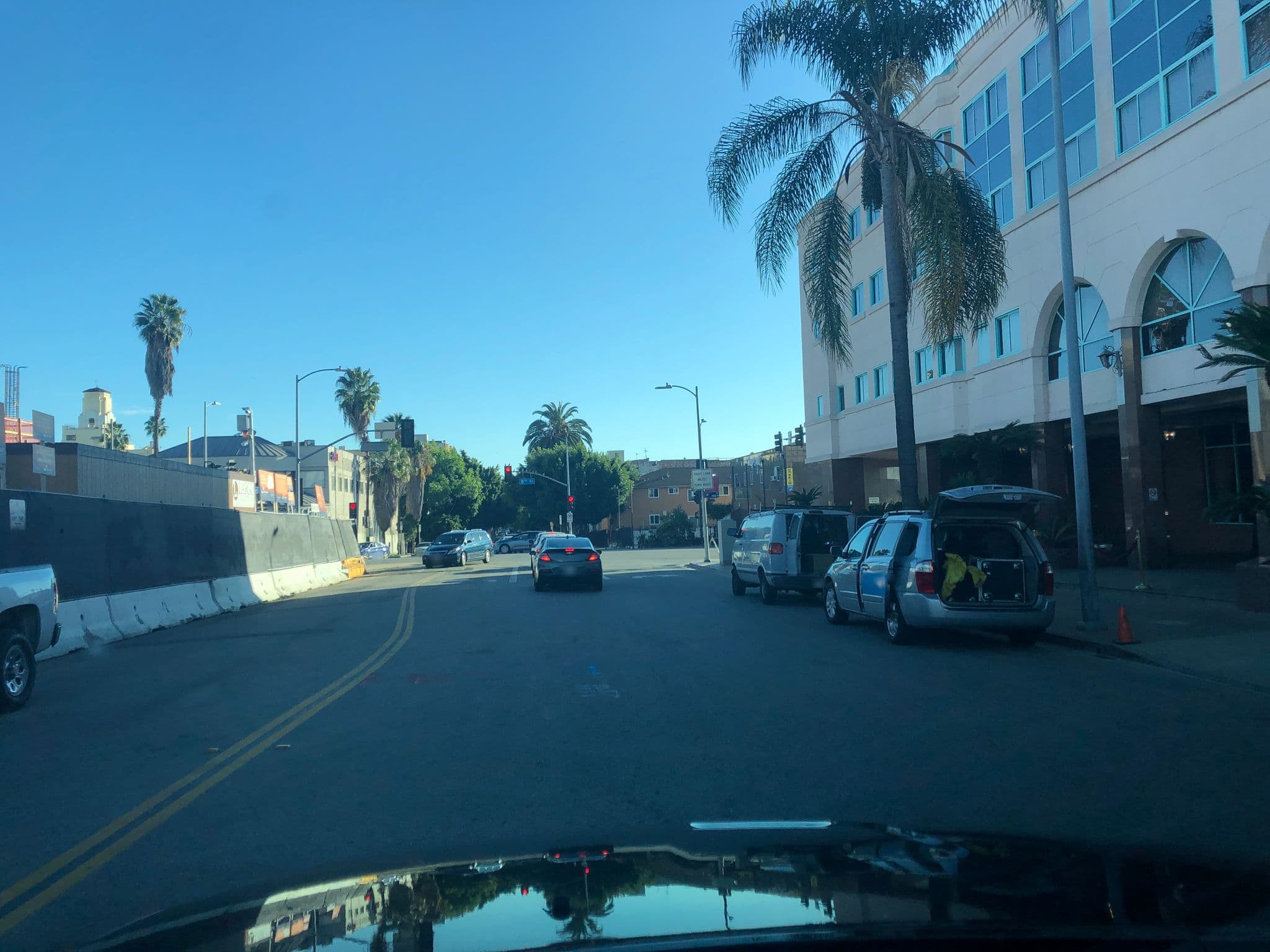 Street view near 옥스포드 호텔, Koreatown — © cfwarren3 (CC BY-SA · Mapillary)