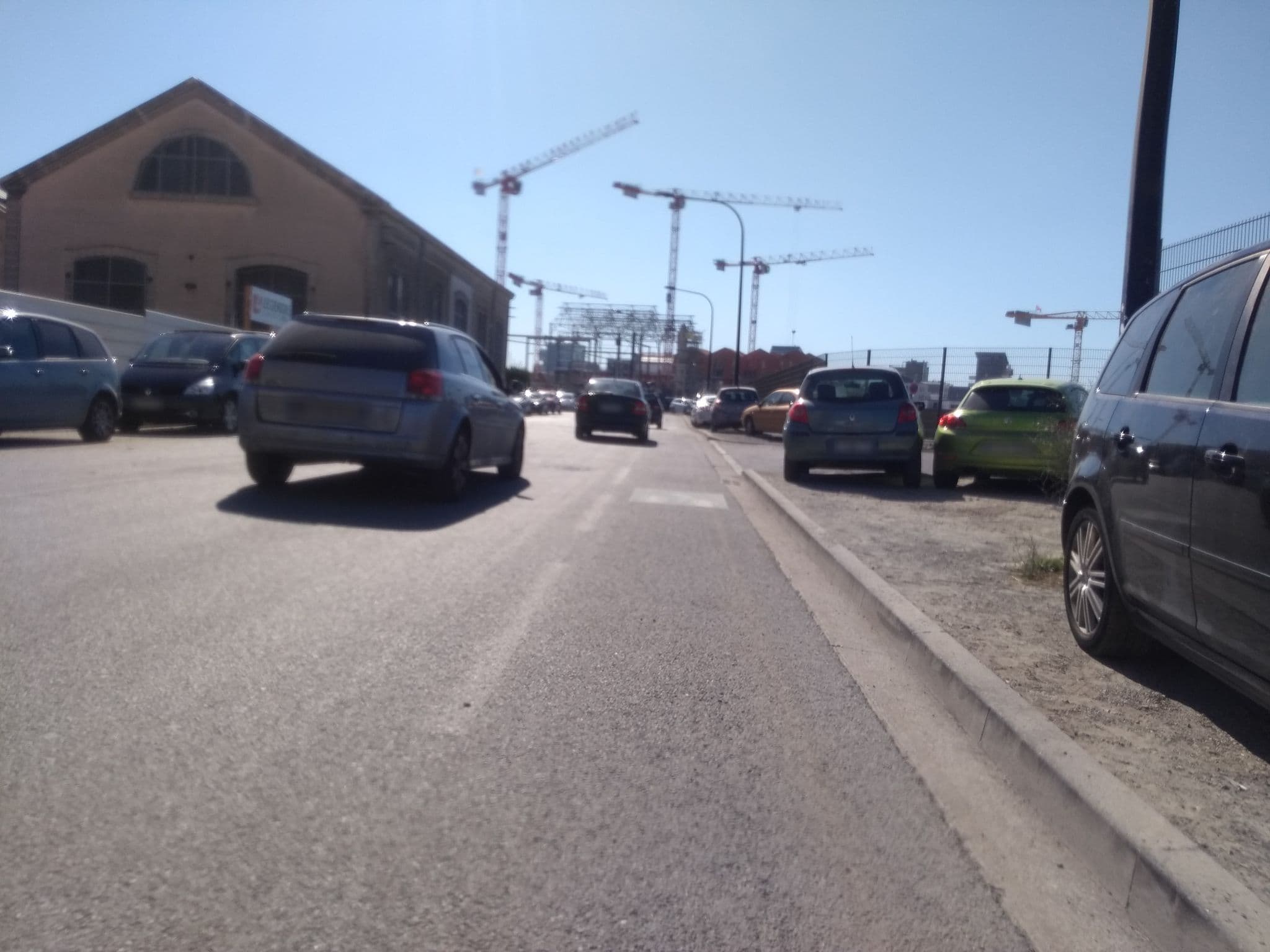 Street view near Moxy Bordeaux, Cenon — © gitouche (CC BY-SA · Mapillary)