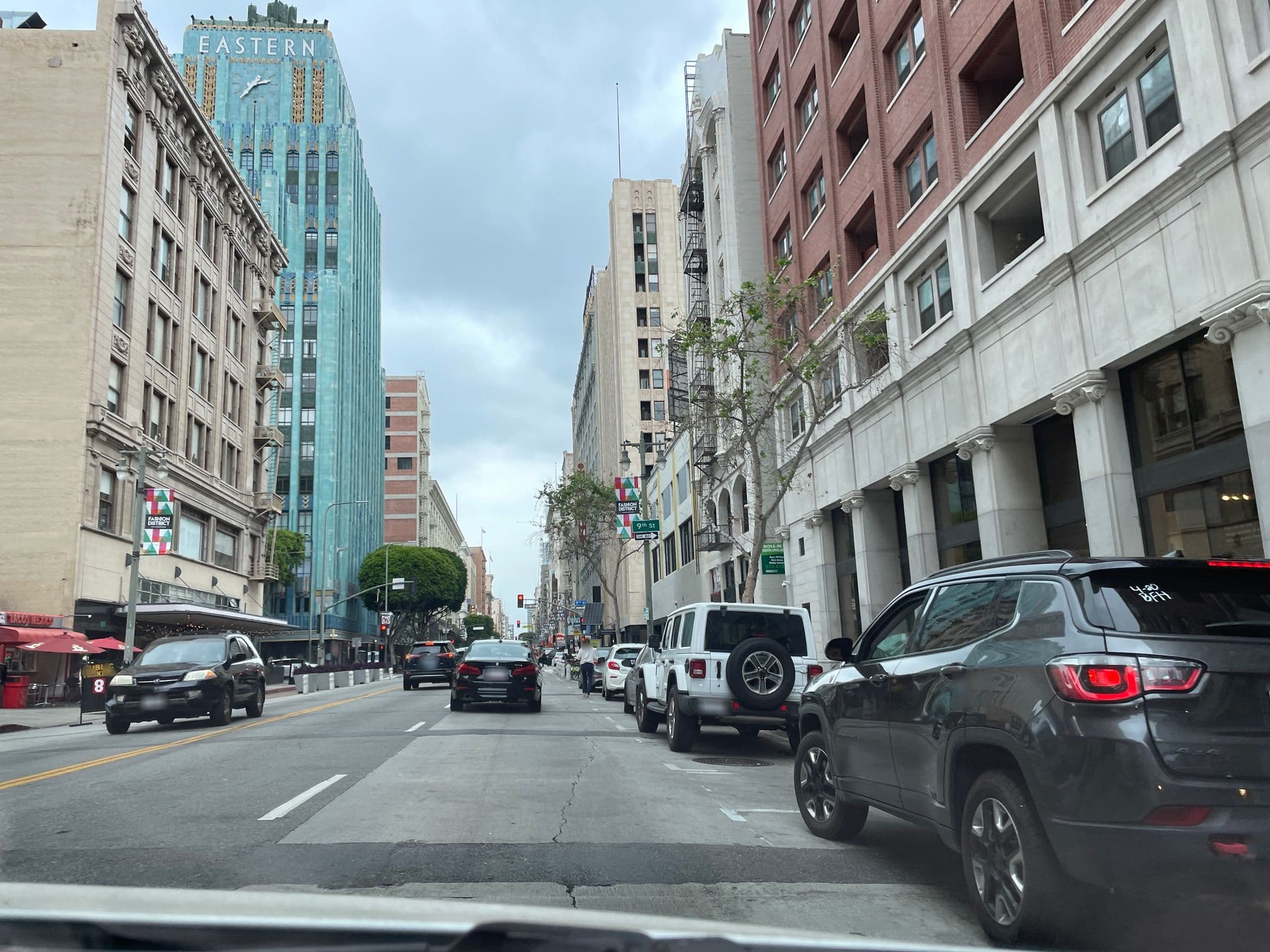 Street view near Ace Rooftop Pool, Los Angeles — © etunell (CC BY-SA · Mapillary)