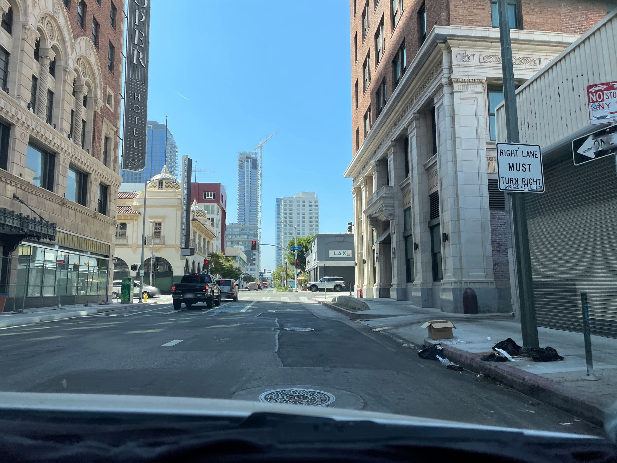 Street view near Proper Hotel Rooftop Pool, Los Angeles — © etunell (CC BY-SA · Mapillary)