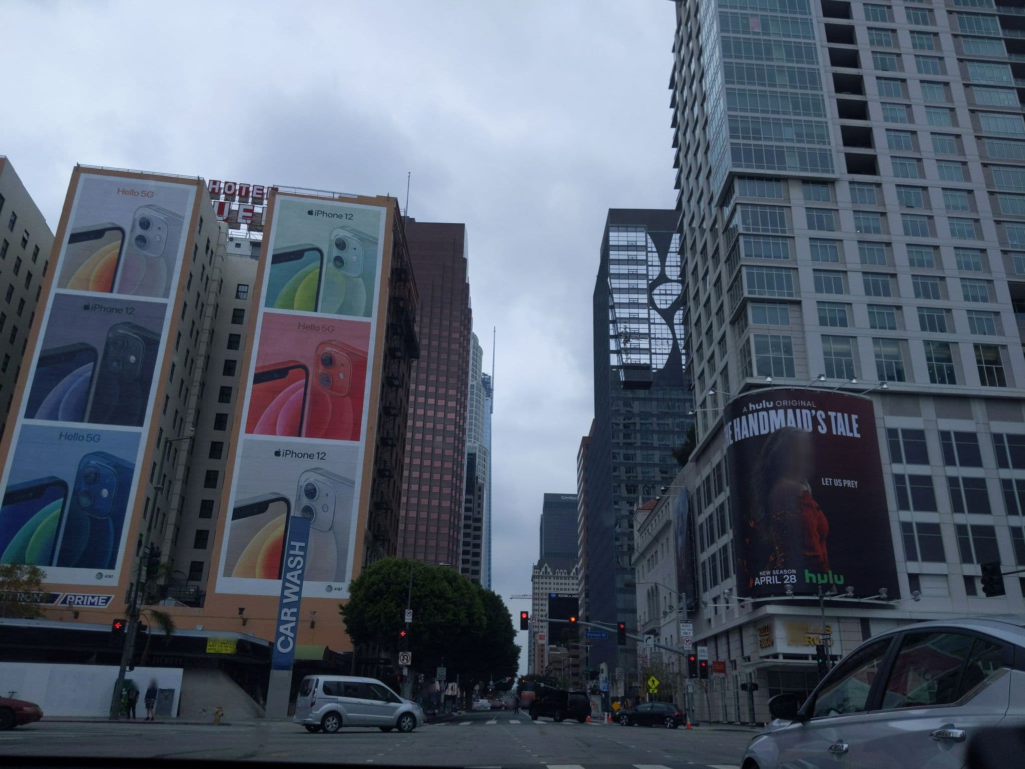 Street view near Luxe Fitness Center, Los Angeles — © jasonhphung (CC BY-SA · Mapillary)