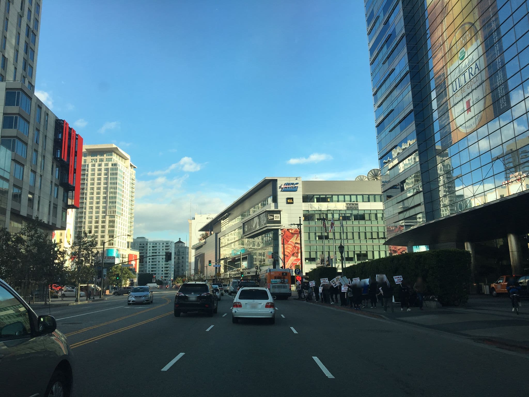 Street view near Ritz Carlton Executive Lounge, Los Angeles — © cfwarren3 (CC BY-SA · Mapillary)