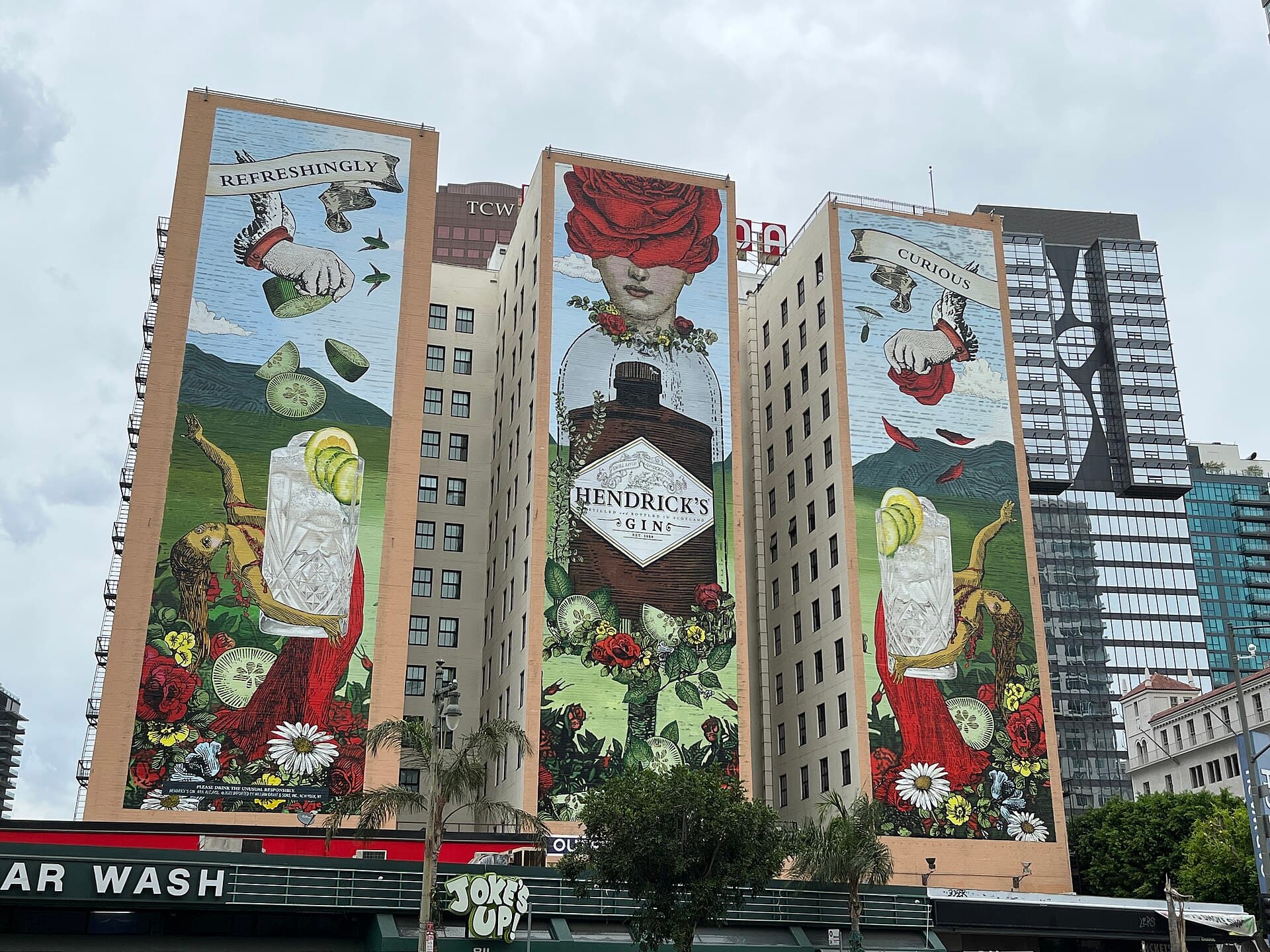 Hotel Figueroa (via Wikimedia Commons, CC BY-SA 4.0)