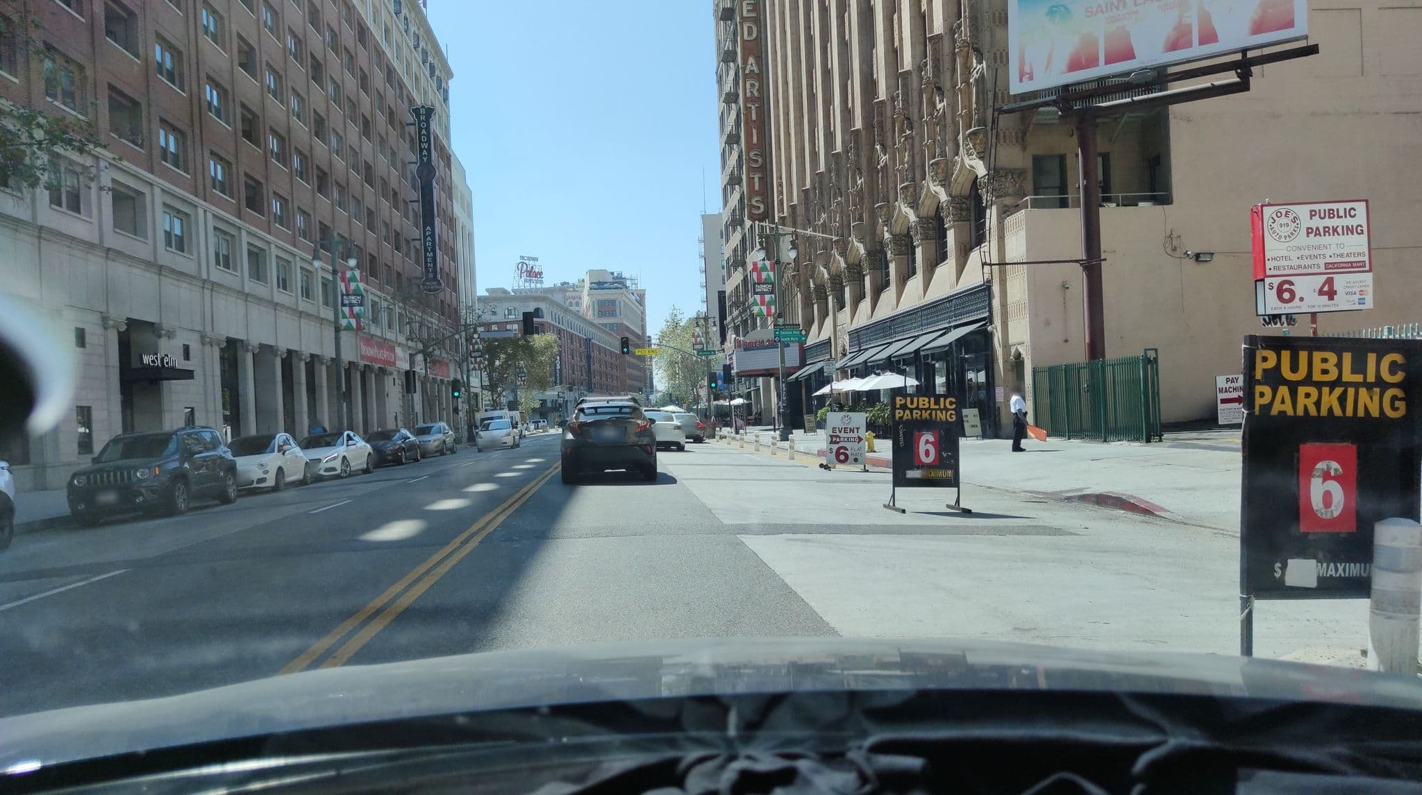 Street view near Walker Eisen Meeting Room, Los Angeles — © ekaxi (CC BY-SA · Mapillary)
