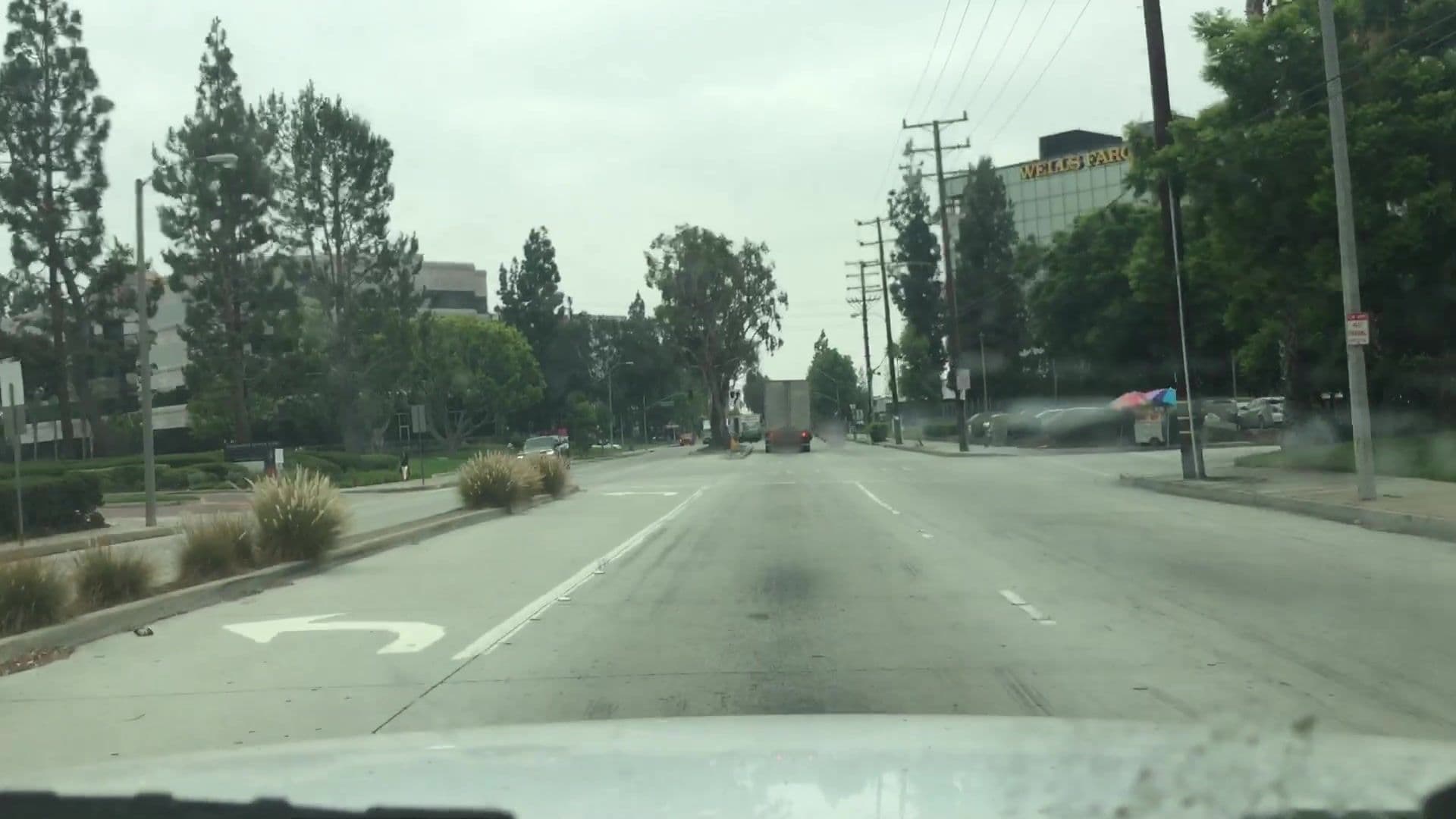 Street view near Motel 6, Commerce — © lvl5 (CC BY-SA · Mapillary)