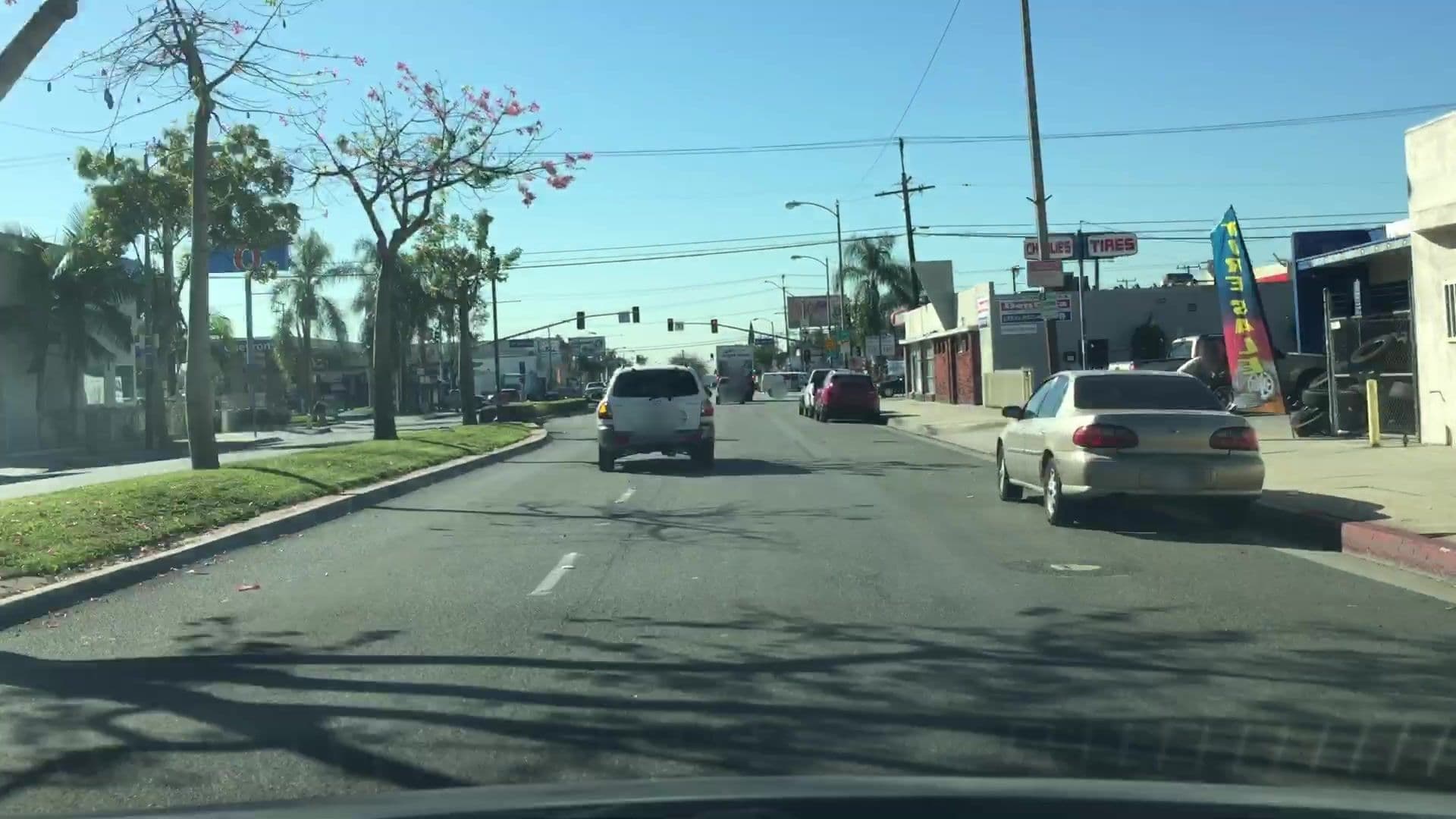 Street view near Bell Gardens Inn & Suites, Bell Gardens — © lvl5 (CC BY-SA · Mapillary)