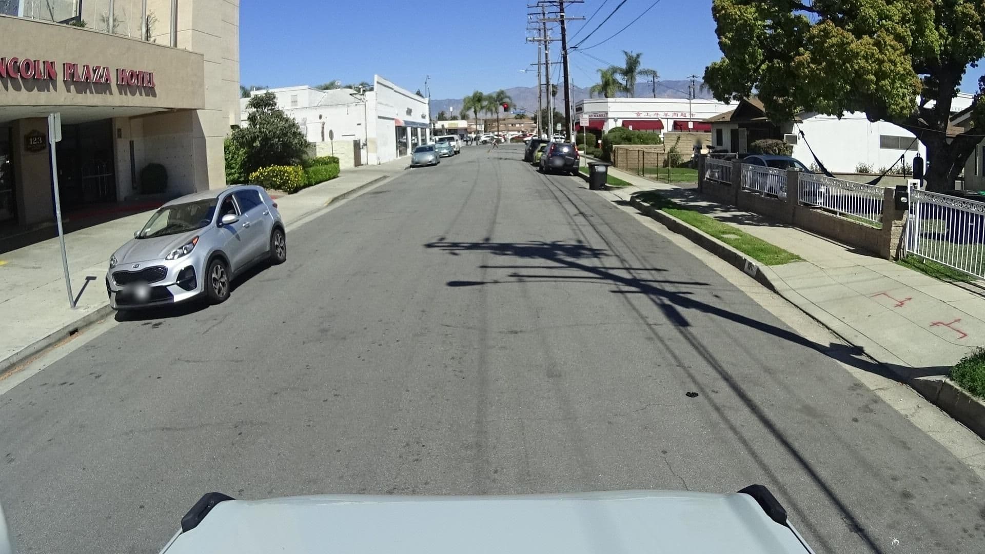 Street view near （林肯酒店）Lincoln Hotel, Monterey Park — © marker_geo (CC BY-SA · Mapillary)