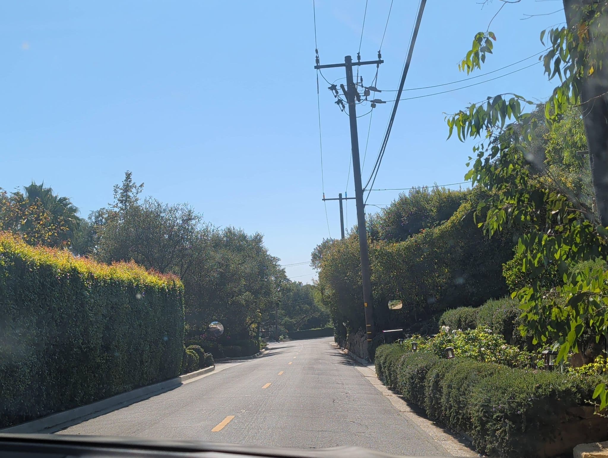 Street view near El Encanto Room 3101, Mission Canyon — © nenam1607 (CC BY-SA · Mapillary)