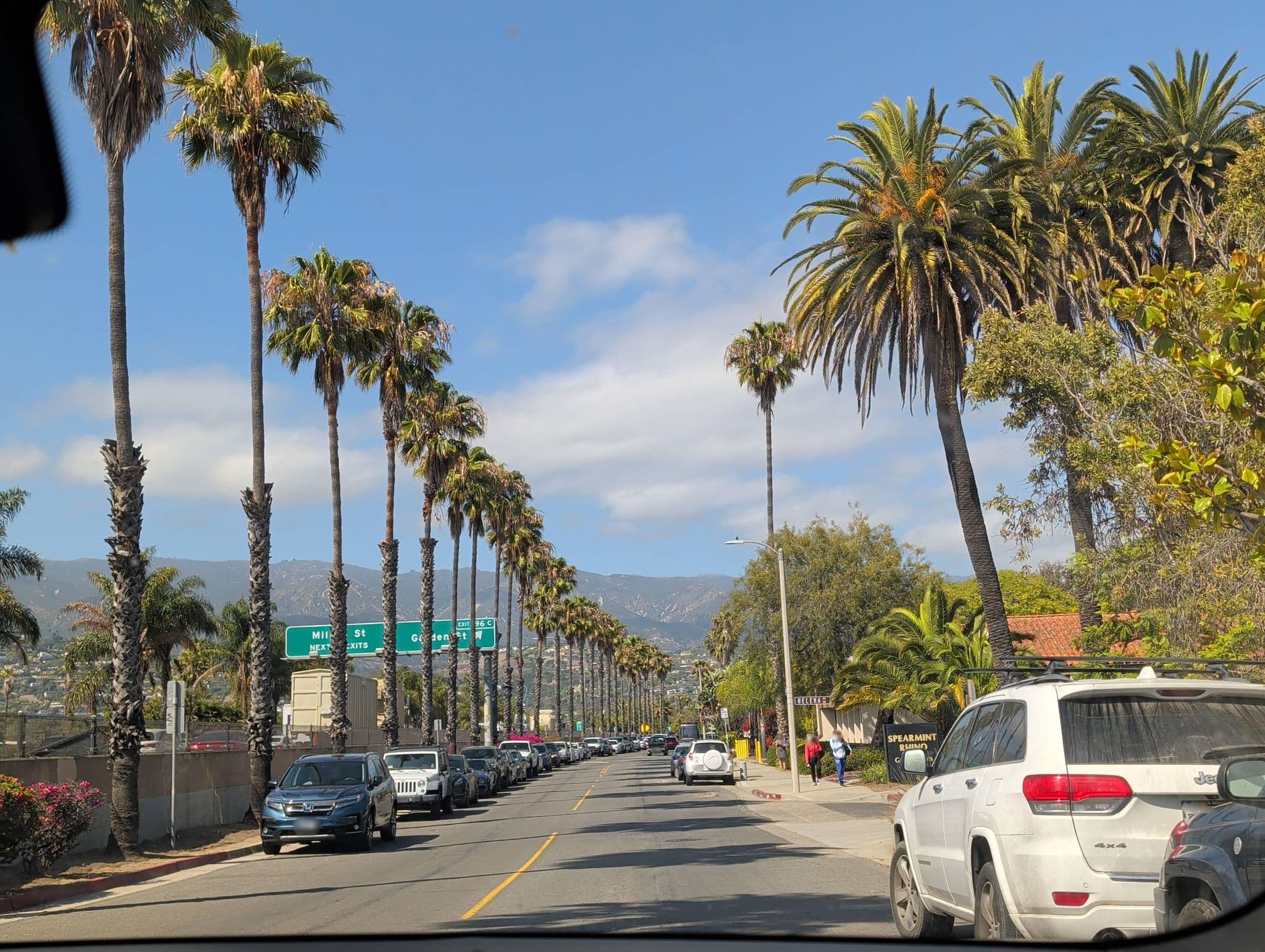 Street view near The Waterman, Santa Barbara — © nenam1607 (CC BY-SA · Mapillary)