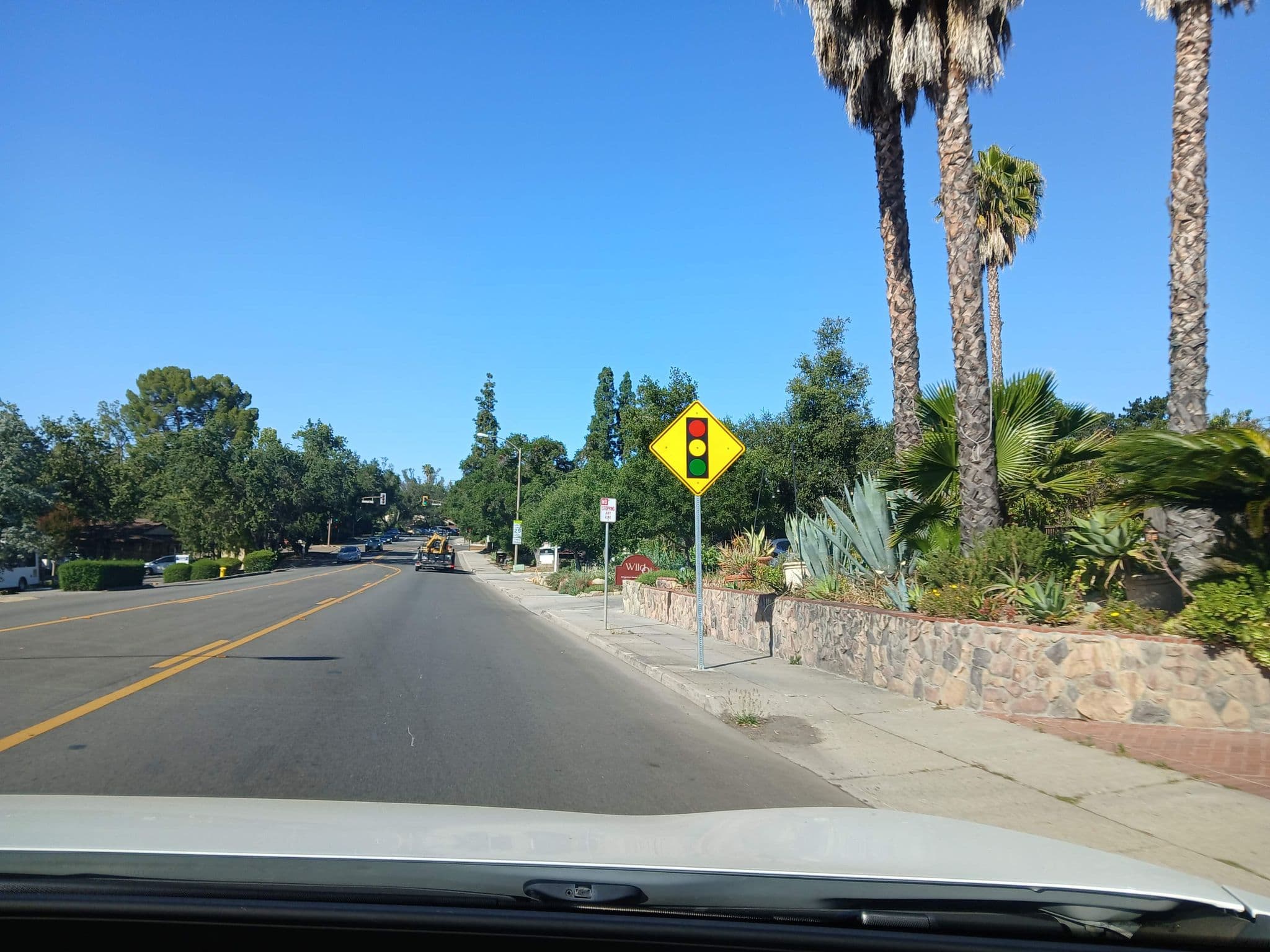 Street view near Somatic Sanctuary, Ojai — © newtonwong (CC BY-SA · Mapillary)