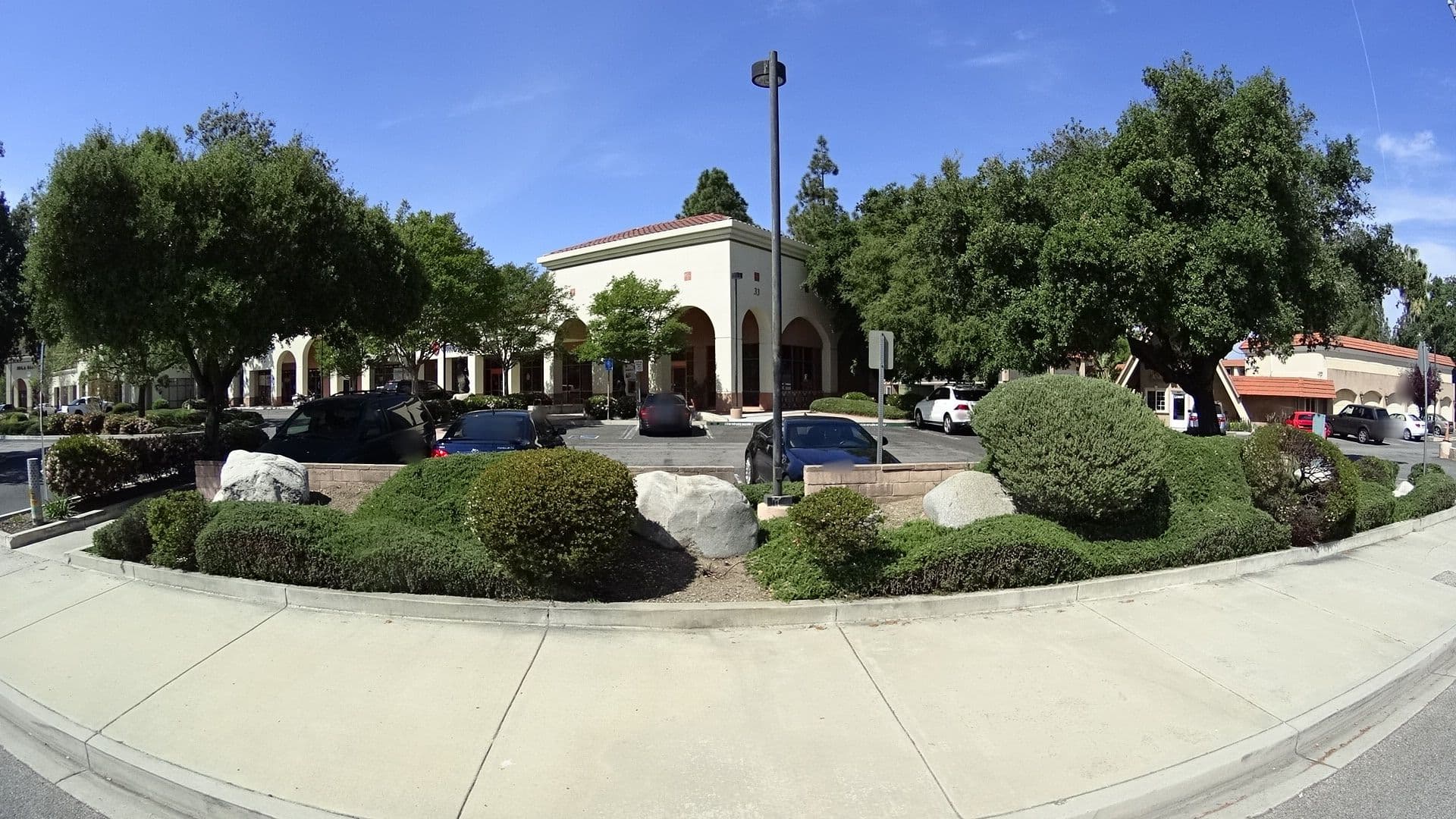 Street view near Quality Inn & Suites, Thousand Oaks — © marker_geo (CC BY-SA · Mapillary)