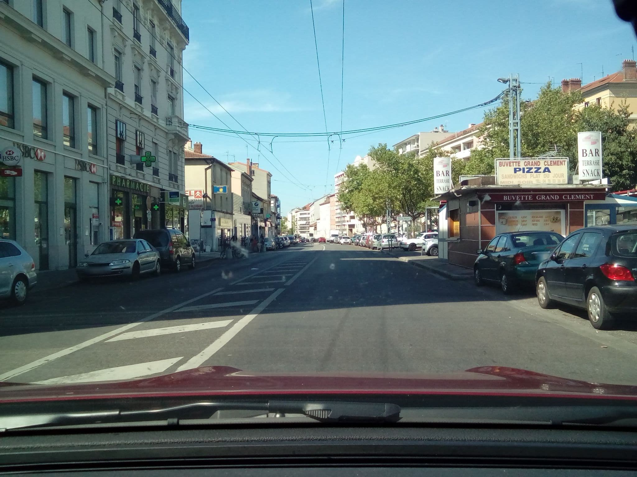 Street view near Le soufflet, Villeurbanne — © siddhartha69 (CC BY-SA · Mapillary)