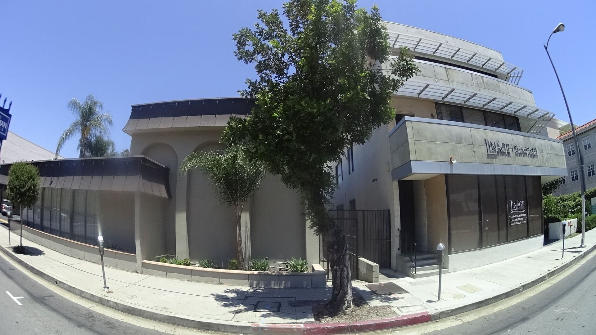 Street view near Best West Inn, Sherman Oaks — © mly_la (CC BY-SA · Mapillary)