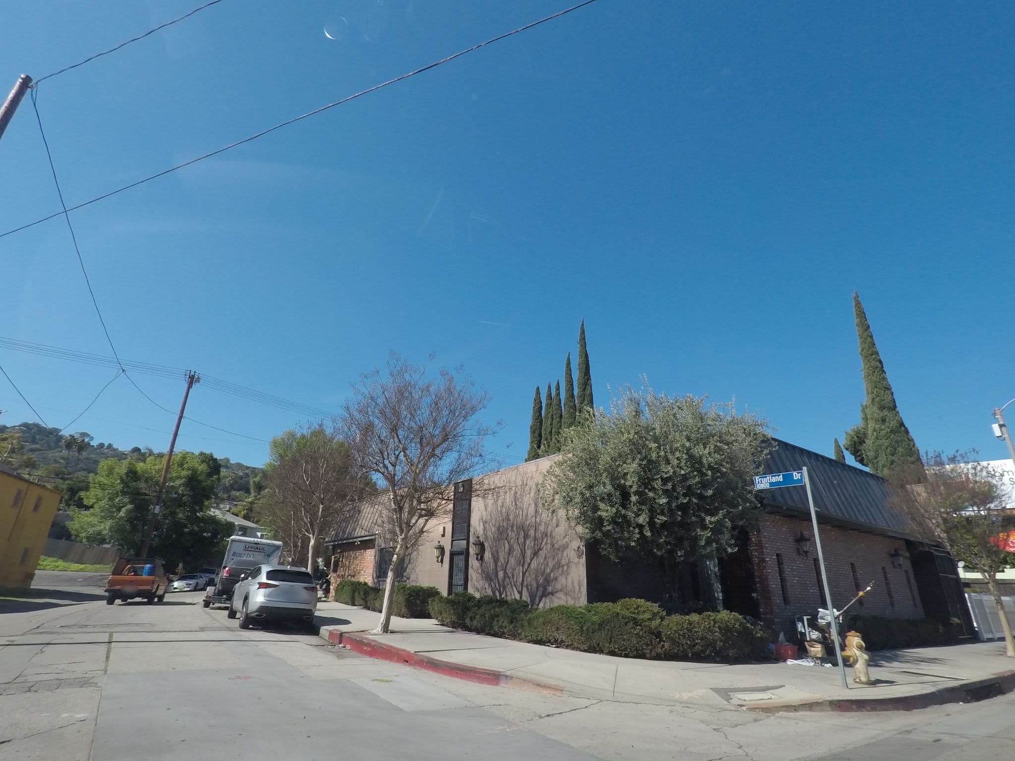 Street view near Studio Place Inn, Universal City — © fta (CC BY-SA · Mapillary)