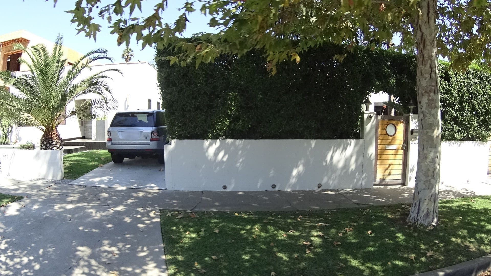 Street view near N Kilkea Airbnb, Beverly Hills — © gyllen (CC BY-SA · Mapillary)