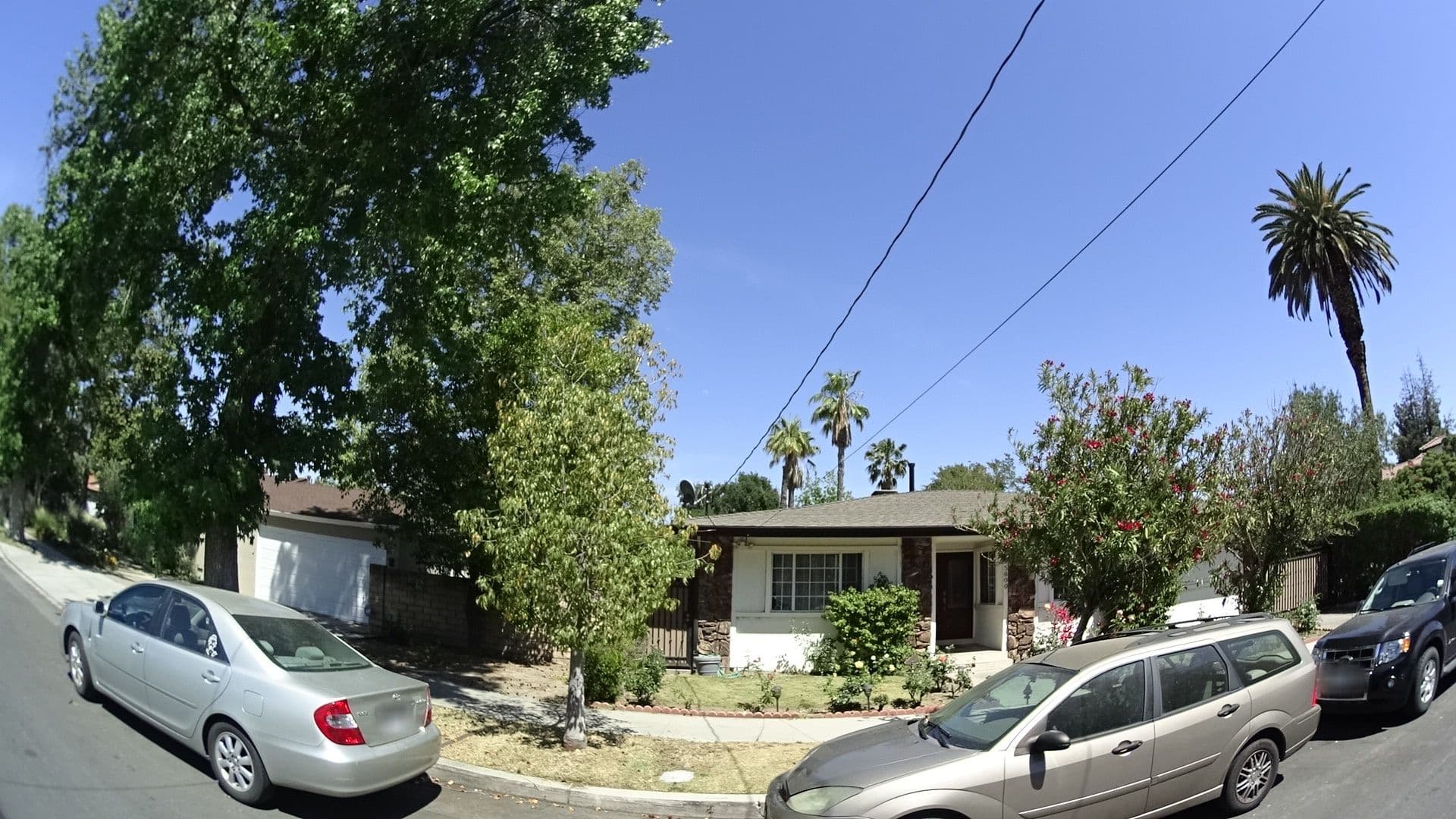 Street view near Rubicon, Valley Glen — © mly_la (CC BY-SA · Mapillary)