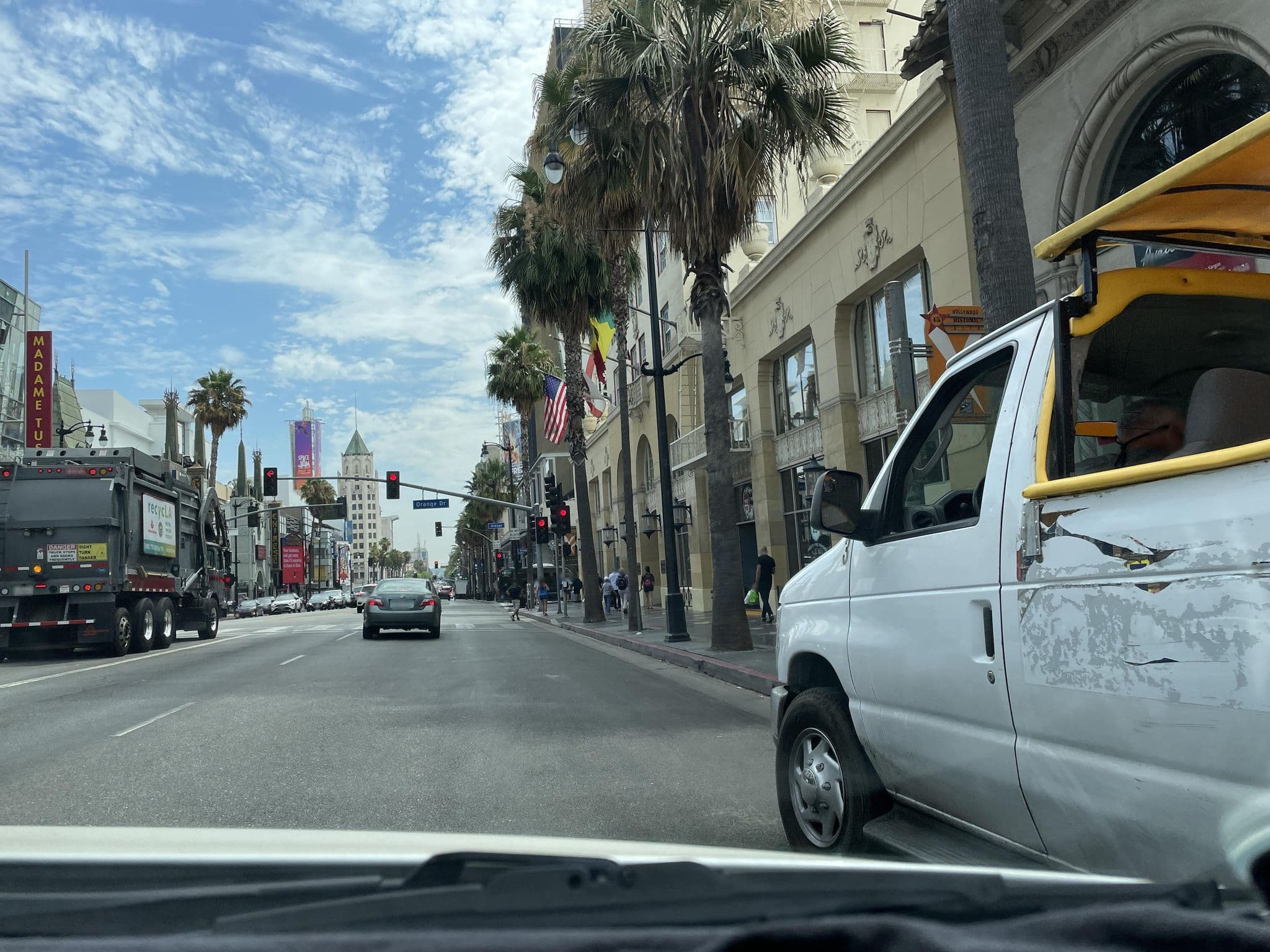 Street view near The Thompson Suite, Hollywood — © etunell (CC BY-SA · Mapillary)