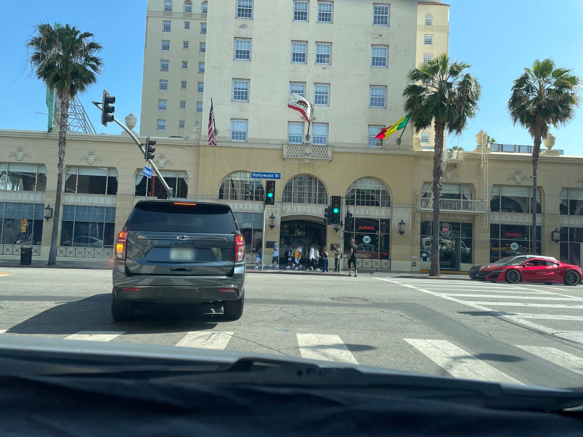 Street view near Penthouse Suite, Hollywood — © etunell (CC BY-SA · Mapillary)