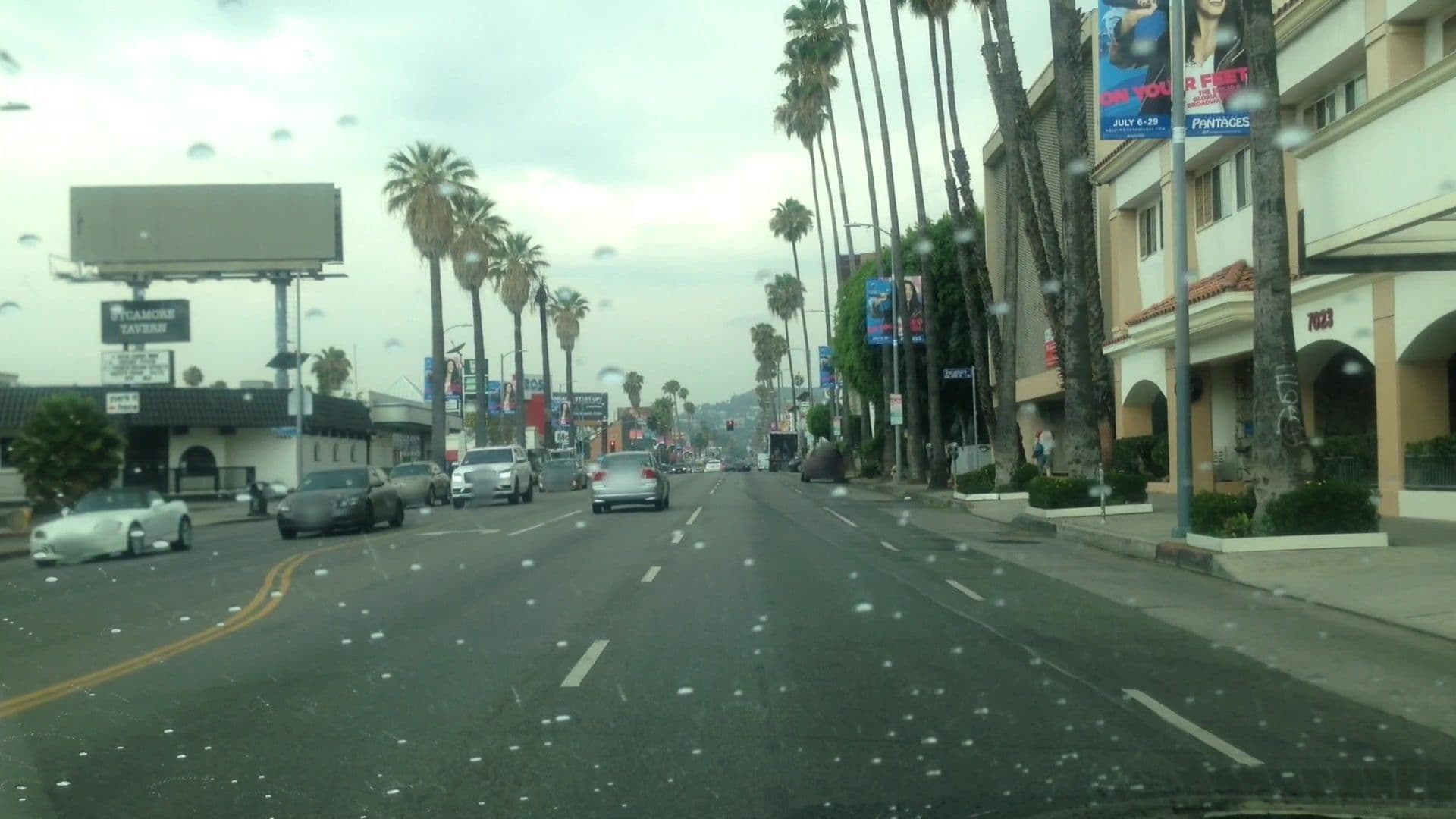 Street view near Days Inn Hollywood, Hollywood — © lvl5 (CC BY-SA · Mapillary)