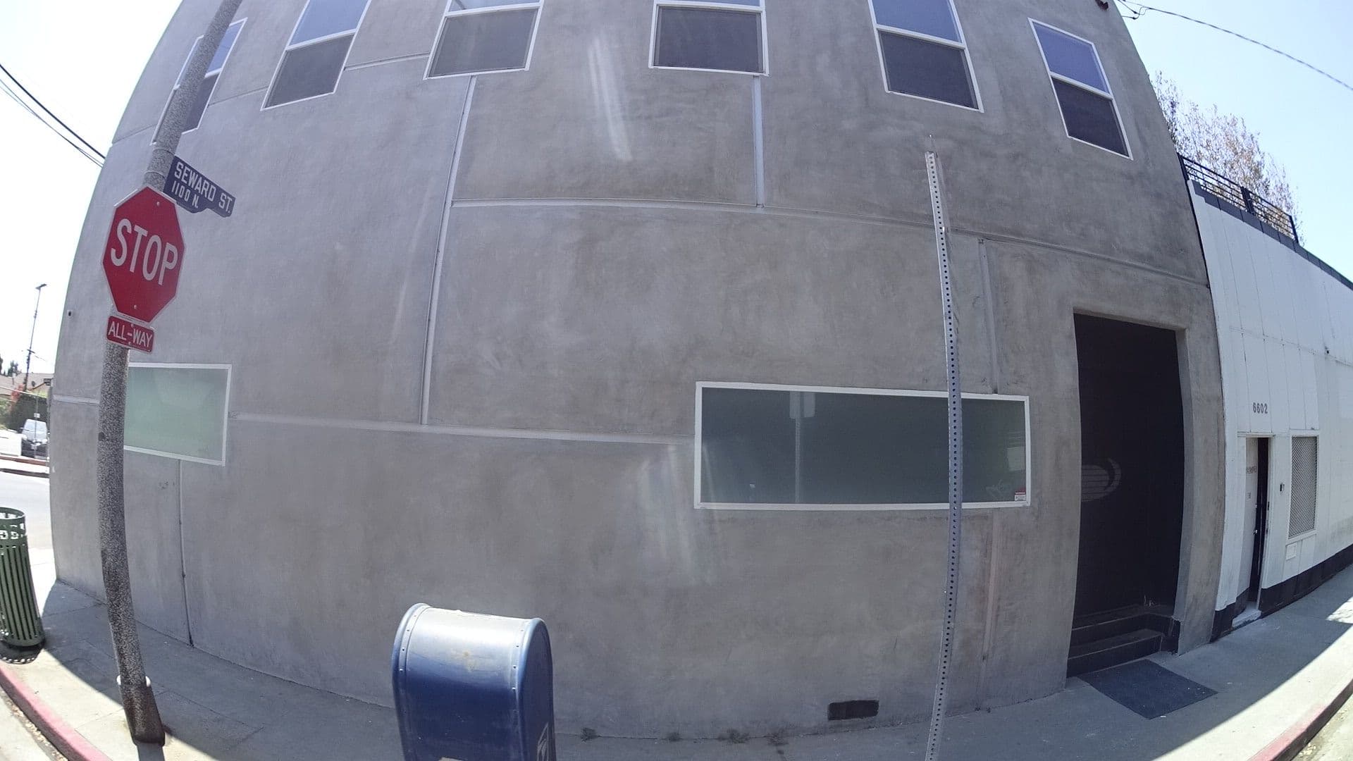Street view near Time Zone Hostel, Hollywood — © mly_la (CC BY-SA · Mapillary)
