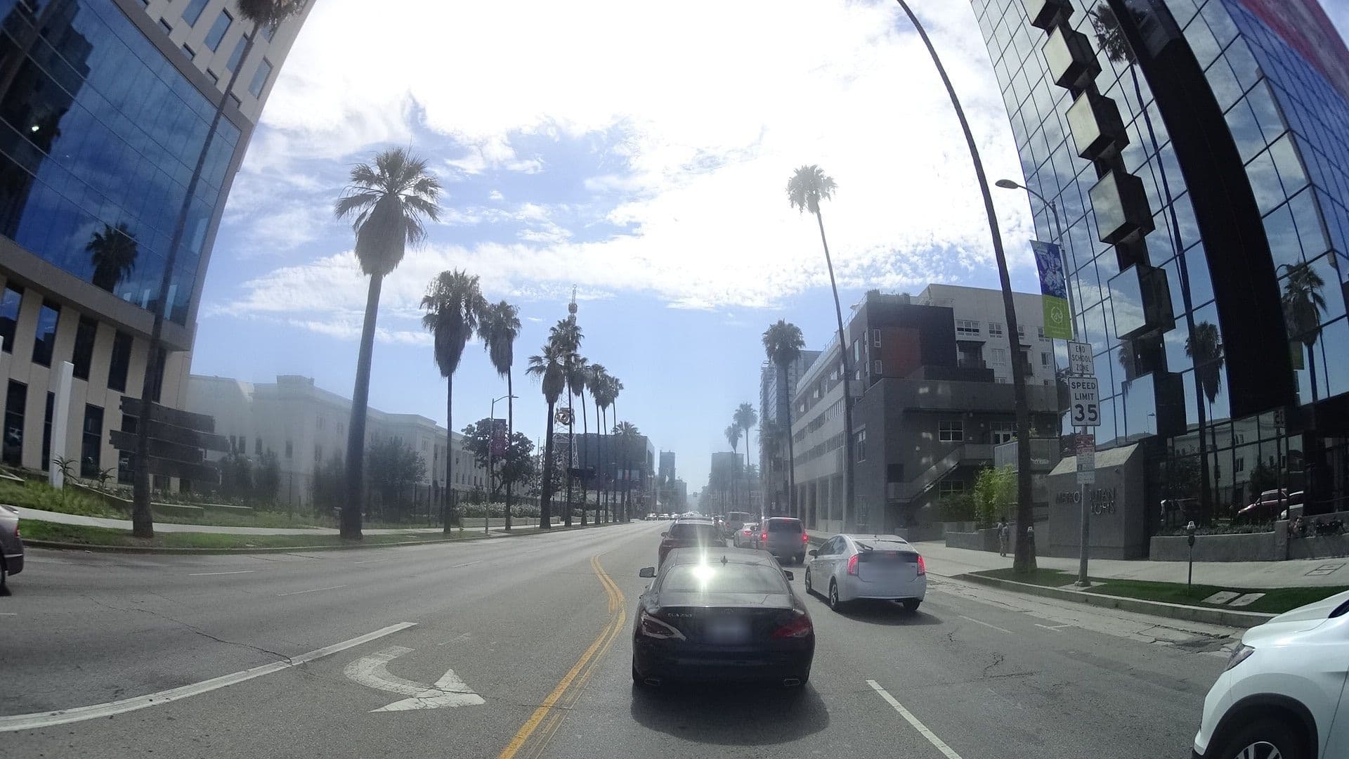 Street view near Ginosi Metropolitan Apartel, Hollywood — © mly_la (CC BY-SA · Mapillary)