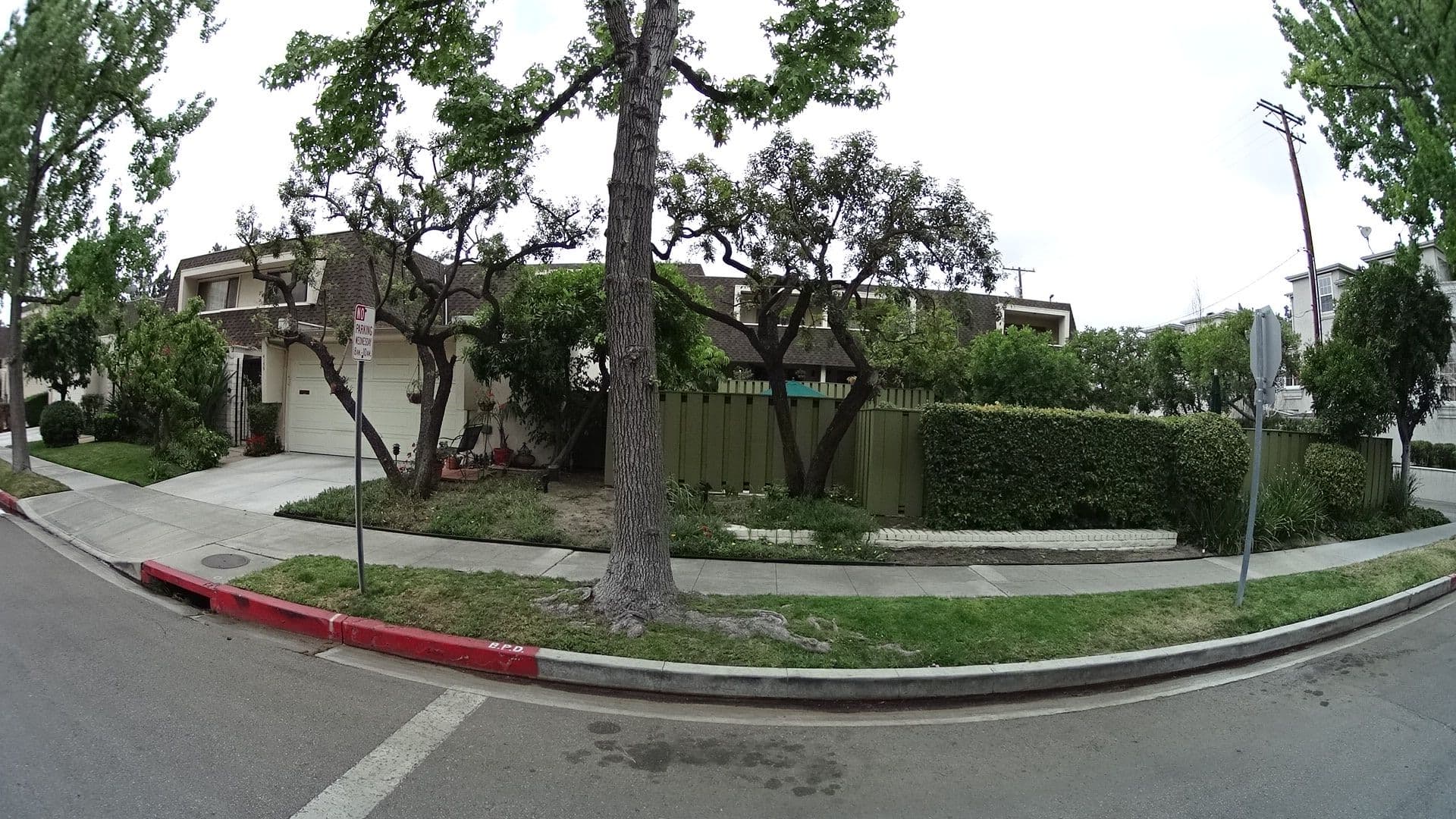 Street view near Pool at Hotel Amarano, Universal City — © mly_la (CC BY-SA · Mapillary)